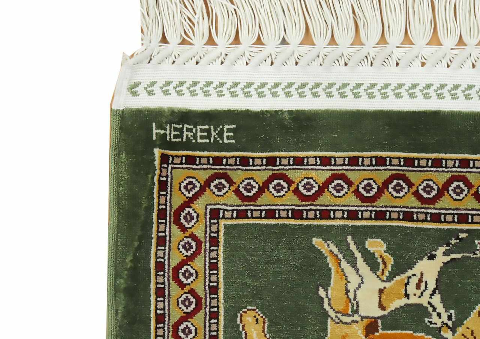 Hereke Seidenteppichmit Motiven in der Art des Pazyrik-Teppichs, 157 x 113 cm, Zustand A (signiert - Bild 3 aus 3
