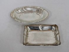 Zwei Anbietschalen835er Silber, Geyer & Krauss, 25 x 17,5 cm; 800er Silber, Gebrüder Kühn, 30 x 20