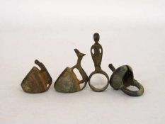 Vier RingeBronze, Nigerbogen, Mali 18. / 19. Jahrhundert, Höhe bis zu 5 cm; Privatsammlung