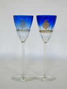 Paar Kelchgläser "Lucca Liqueur"farbloses Glas, blau verlaufend unterfangen, goldener Ätzdekor,