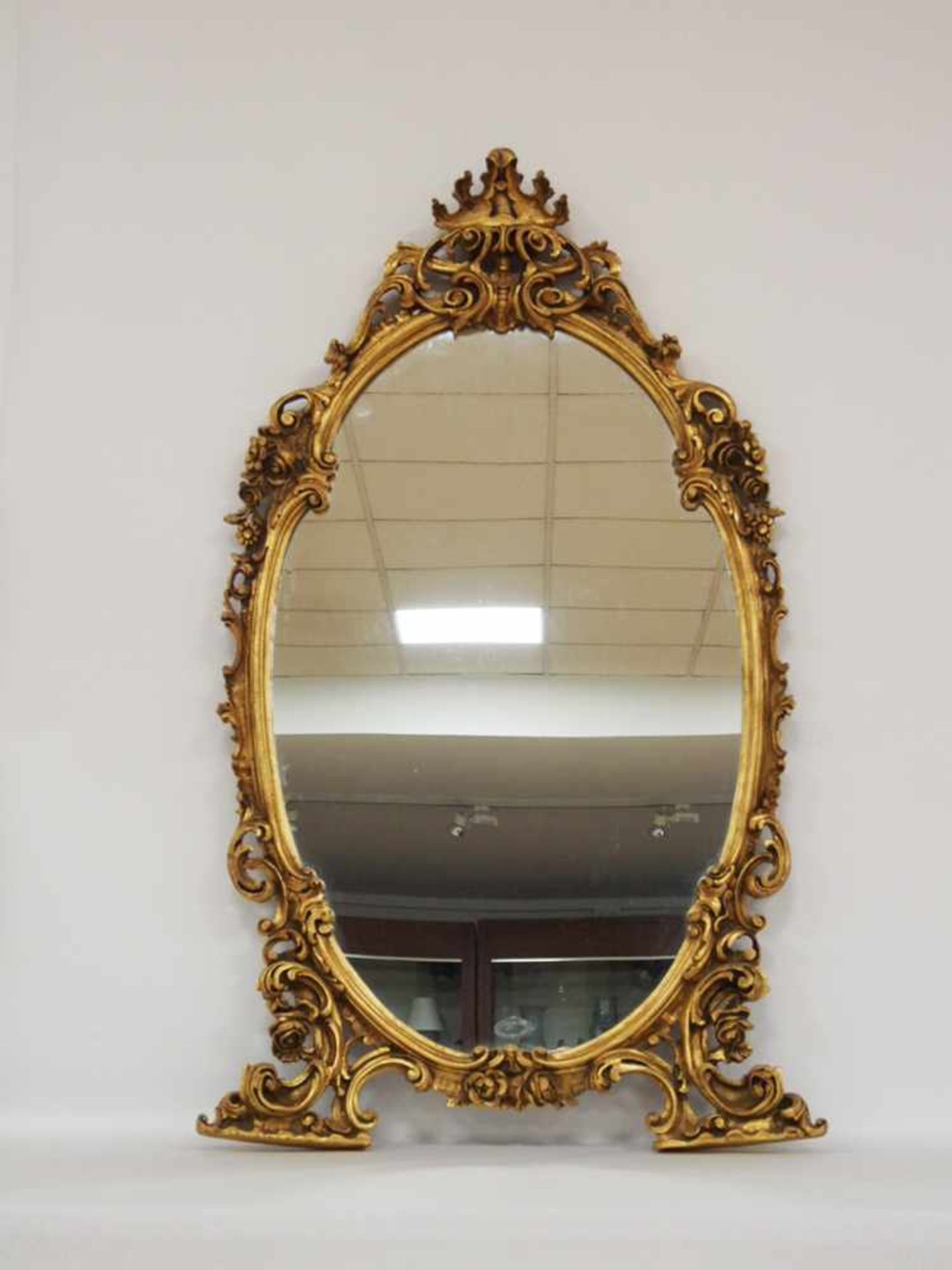Konsoltisch mit SpiegelHolz, geschnitzt, vergoldet (z.T. mit Klarlack überzogen), Marmorplatte, - Bild 2 aus 2