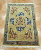 Teppich China mit Drachendekor, 20. Jahrhundert, 273 x 183 cm, Zustand B- - -25.00 % buyer's premium