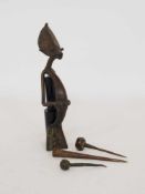 Drei Haarnadeln / Mythische FigurBronze, Elfenbeinküste 19. Jahrhundert, Höhe 18 cm;