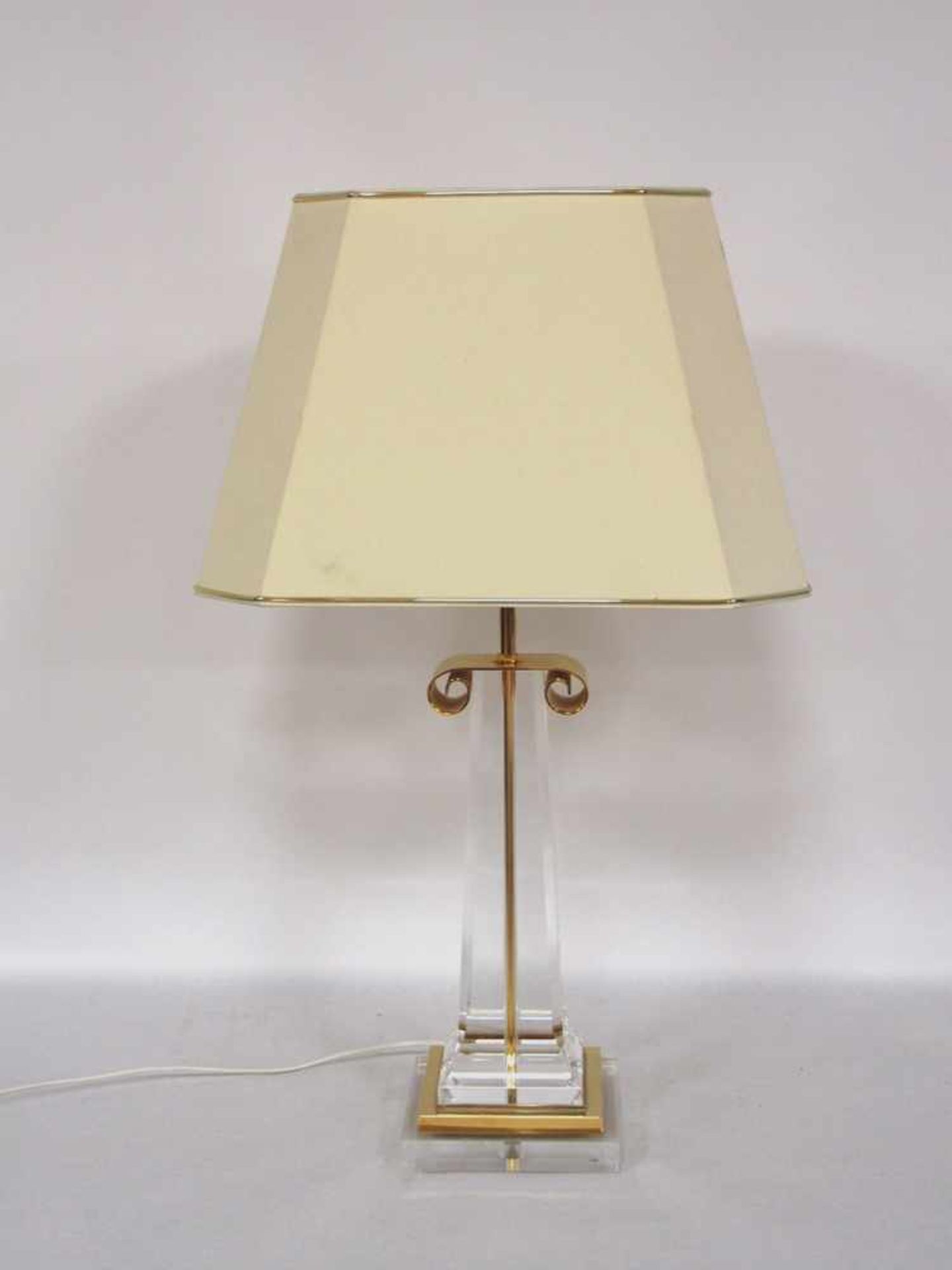 Große TischlampeAcrylglas, Messing, Ausführung, Spanien, Dominguez Paco, Höhe 74 cm (mit