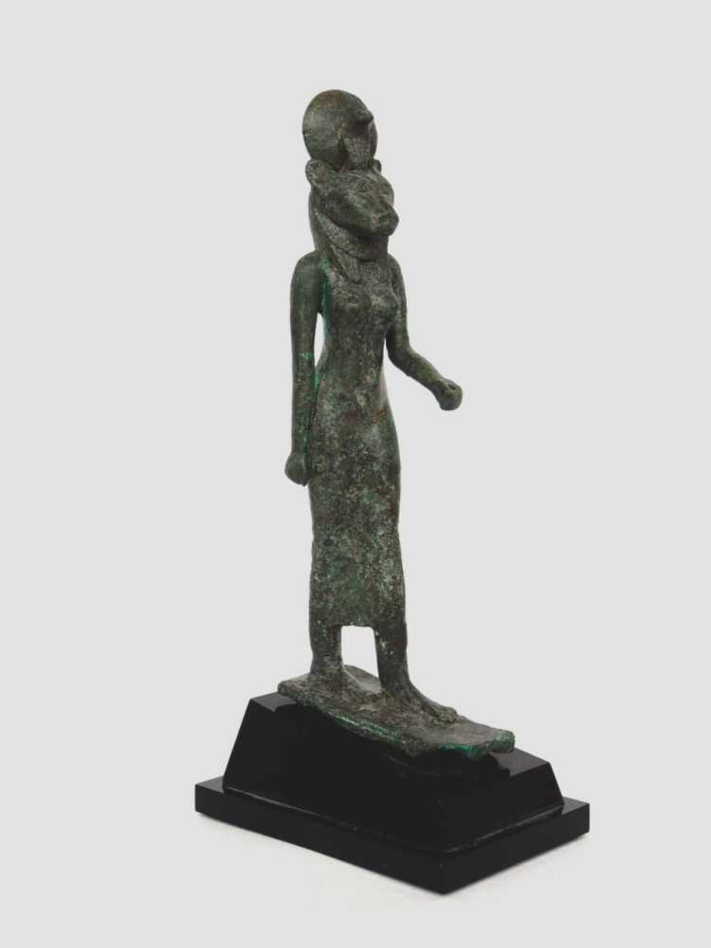 Statuette einer löwenköpfigen Gottheit (Sachmet?)Bronze, Ägypten, Spätzeit 6.-3. Jahrhundert v.
