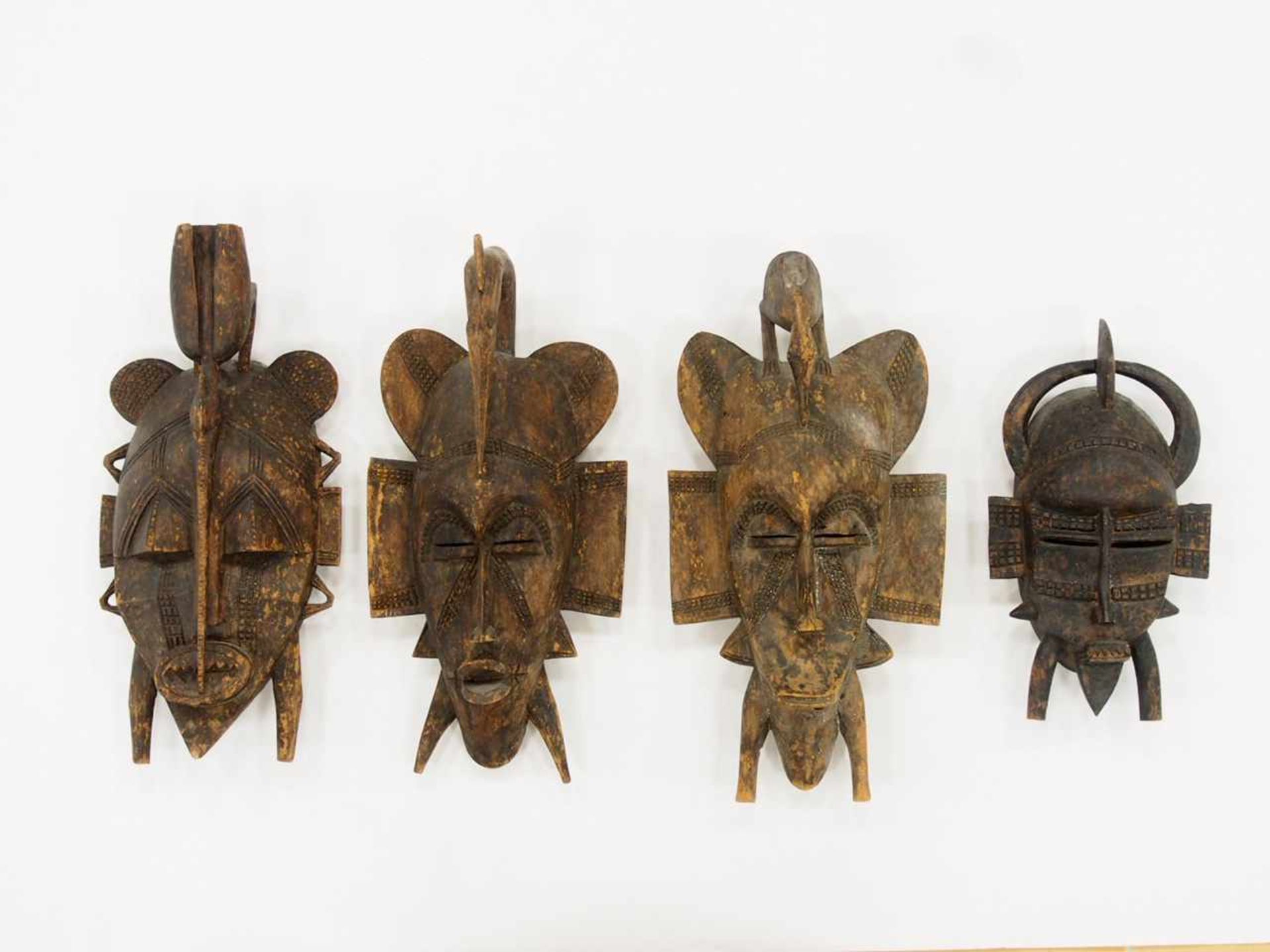 Konvolut von 4 MaskenHolz, geschnitzt, Senufo, Mali / Burkina Faso, Anfang 20. Jahrhundert, Höhe bis