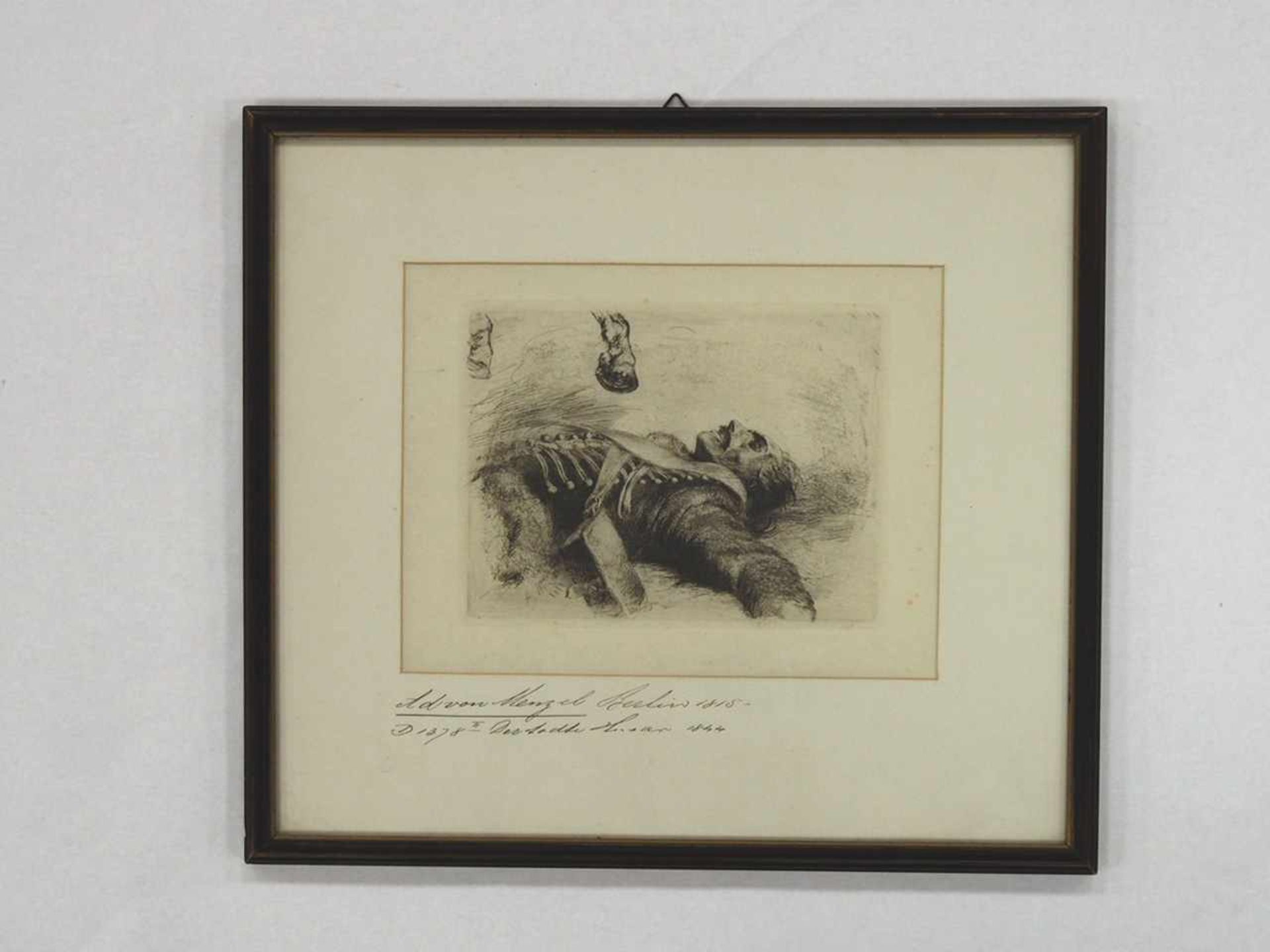MENZEL, Adolf von1815-1905Der tote HusarRadierung, 1844, 15,5 x 20 cm, gerahmt unter Glas und - Image 2 of 2