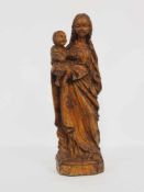 Madonna mit KindHolz, vollrund geschnitzt, Deutsch wohl 19. Jahrhundert, Höhe 51 cm (