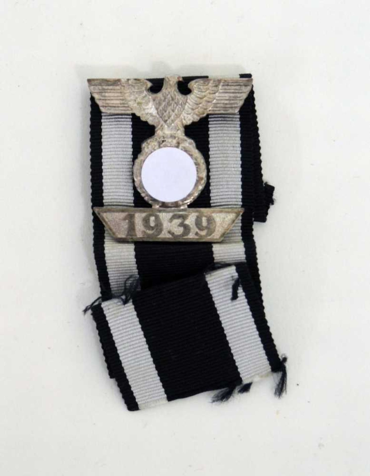 Deutsches Reich 1933-1945Wiederholungsspange 1939 zum Eisernen Kreuz 2. Kl. 1914, am Bande.