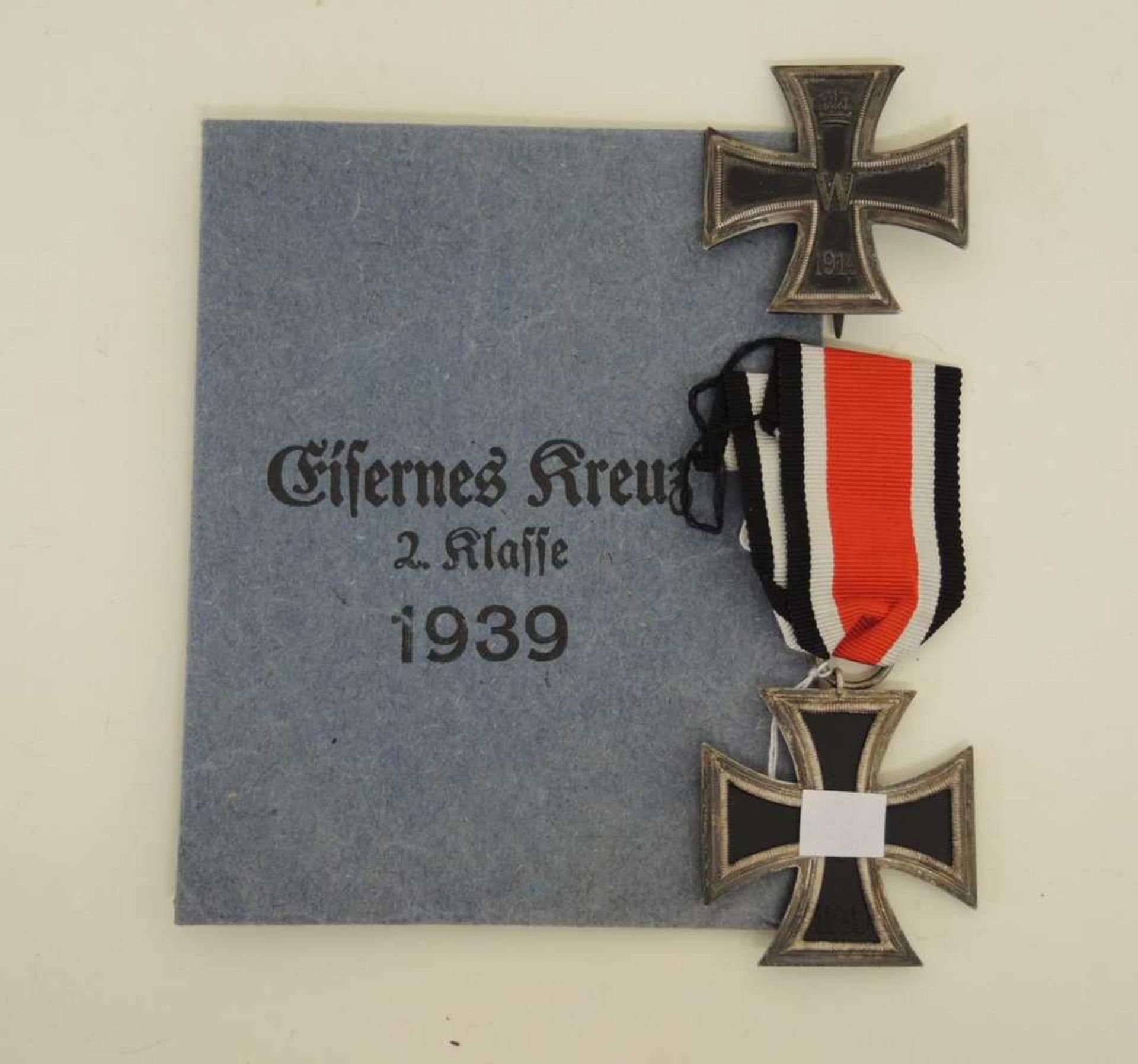 Deutsches ReichEisernes Kreuz 1. Kl. 1914. Herstellerpunze KO. Eisernes Kreuz 2. Kl. 1939 am