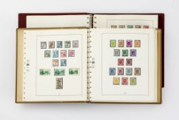 Bundesrepublik DeutschlandZwei Briefmarkenalben mit Deutschland 1945-1977 (ein Bogen mit Marken AH