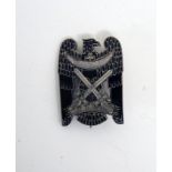 SchlesienBewährungsabzeichen 1. Klasse mit Schwertern (wohl Replik). Auf der Rückseite eingestanztes