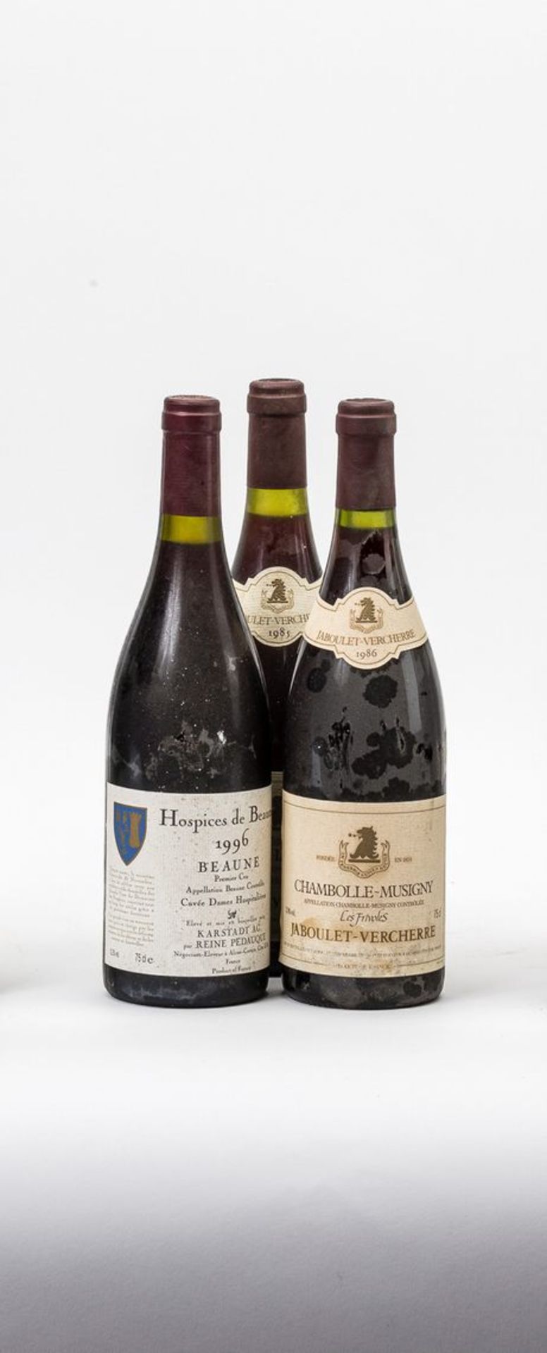 Konv. von sechs Burgunder-WeinenHospices de Beaune 1996 Premier Cru. Chambolle-Musigny Les