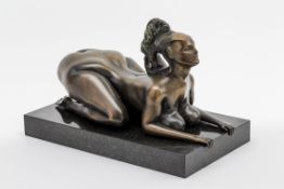 Fuchs, Ernst1930 Wien - 2015 ebd. Die Sphinx. Bronze, braun patiniert. 1977. Seitl. am rechten