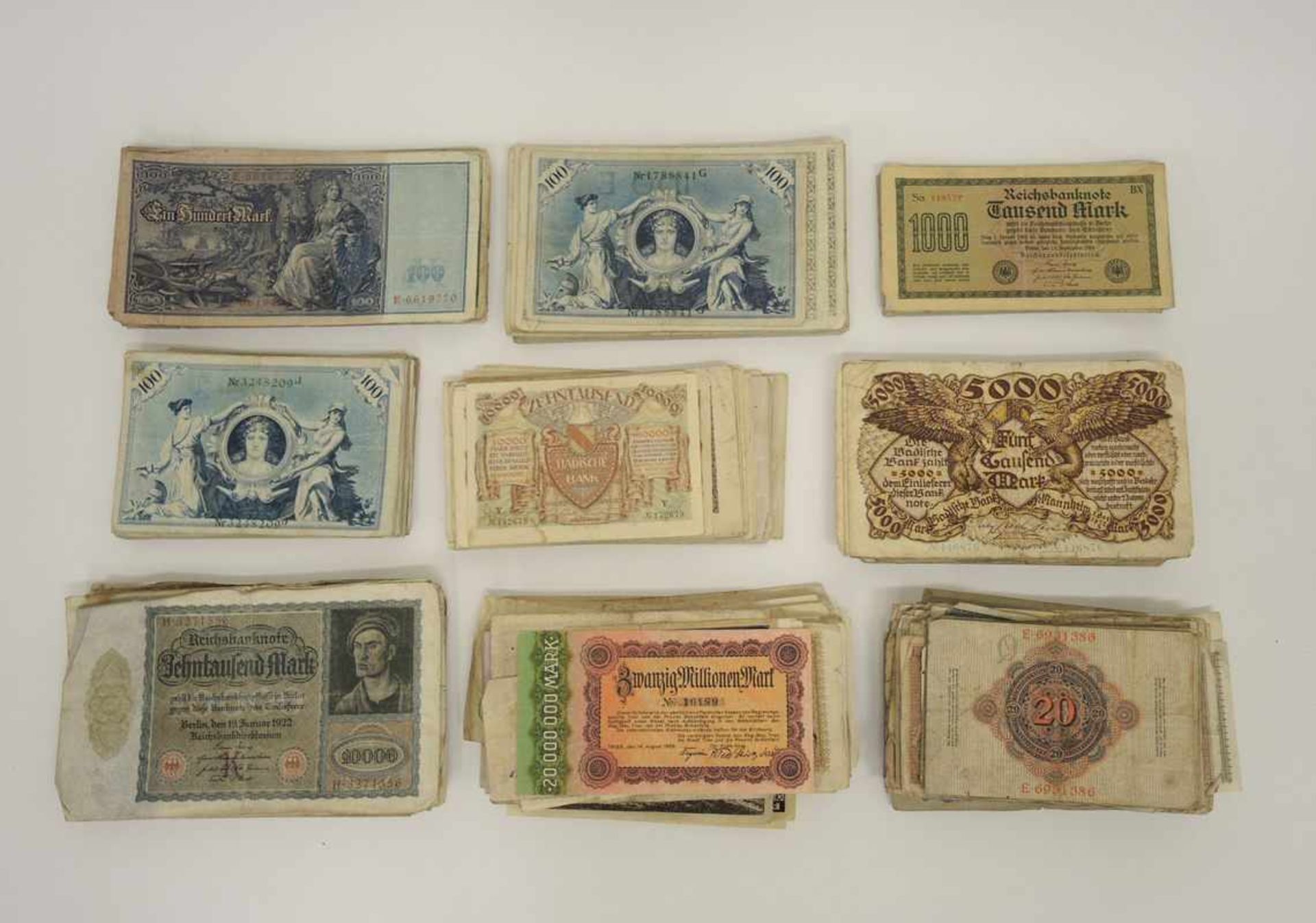 Konv. Reichsbanknoten und NotgeldGeschätzt knapp 1000 St. Schwerpunkt Zeitraum 1910er/20er Jahre.
