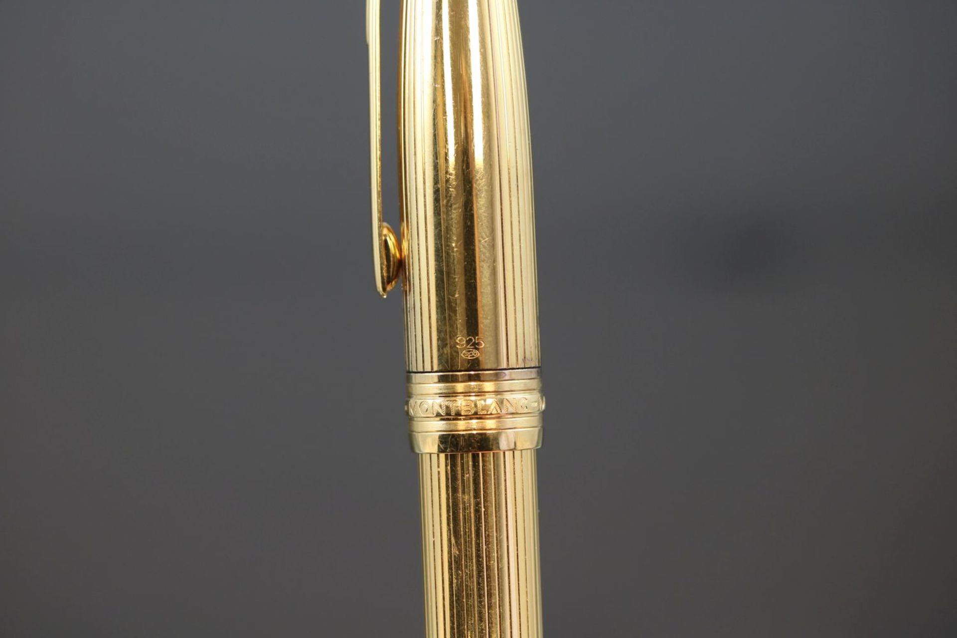 Mont-Blanc-Füller-Meisterstück925 Silber vergoldetLänge: 14 cm. 18 Karat Goldfeder, 4810, No. 146. - Bild 3 aus 3