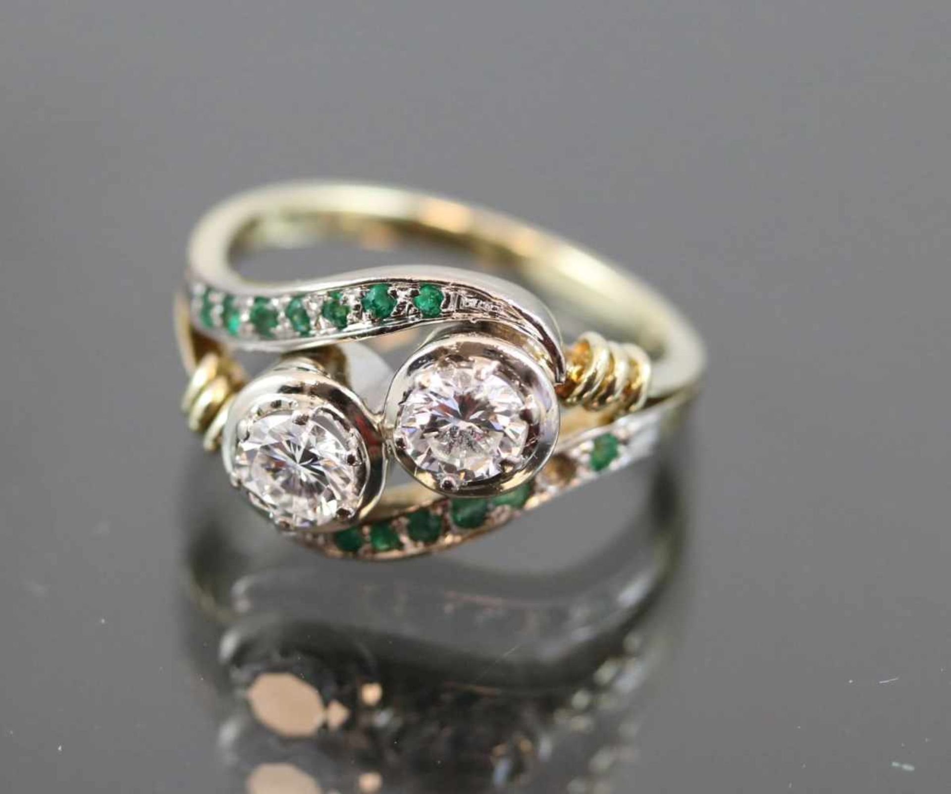 Brillant-Smaragd-Ring, 585 Gold6,3 Gramm 2 Brillanten, 0,80 ct., tw/vsi. Ringgröße: 58Schätzpreis: - Bild 3 aus 3