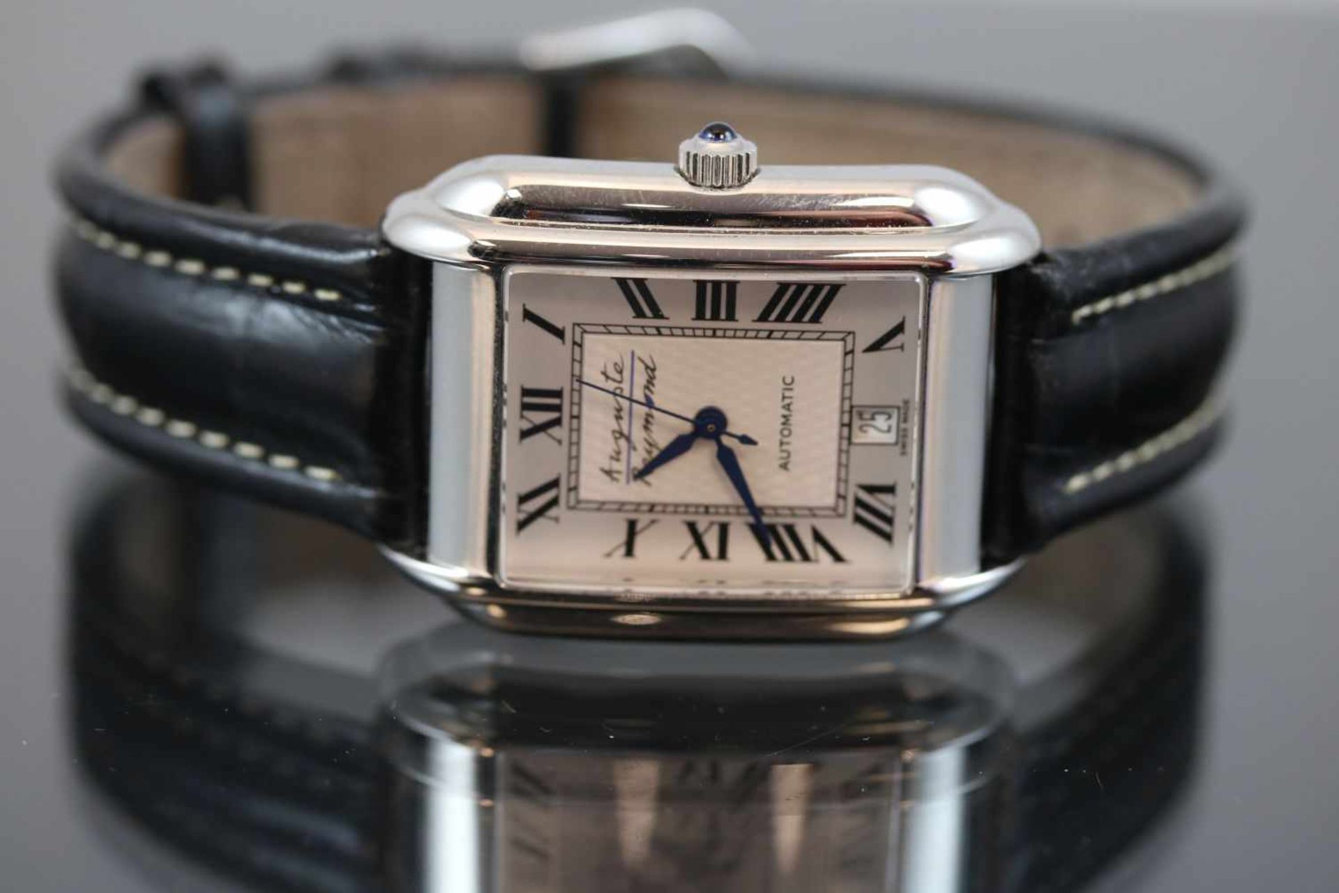 Auguste Reymond-ArmbanduhrWerk: AutomaticBand: Schwarzes LederbandFunktion: Sekunden-