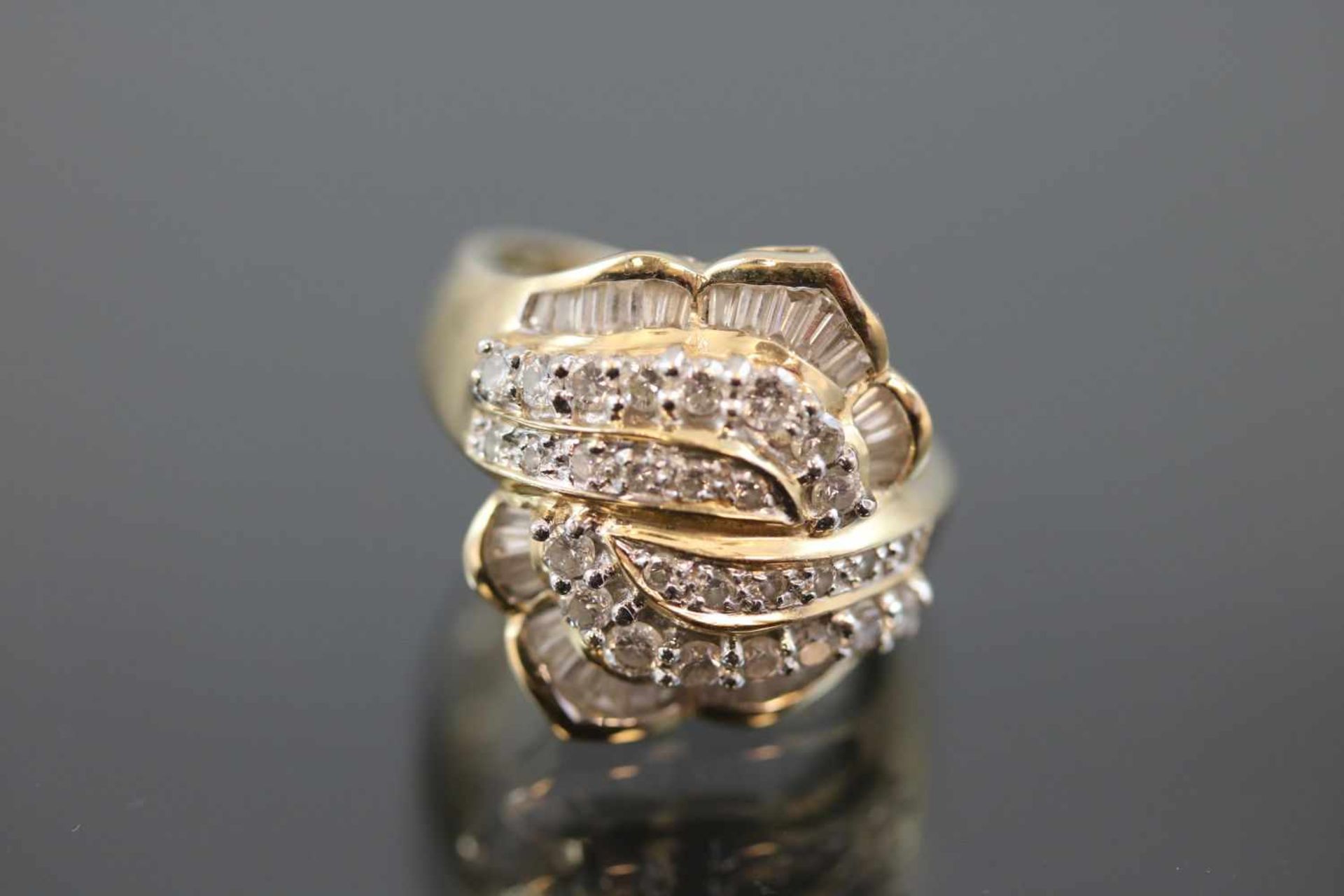 Brillant-Diamant-Ring, 585 Gold7,9 Gramm Brillanten/Diamanten, ca. 1 ct., w/si. Ringgröße: