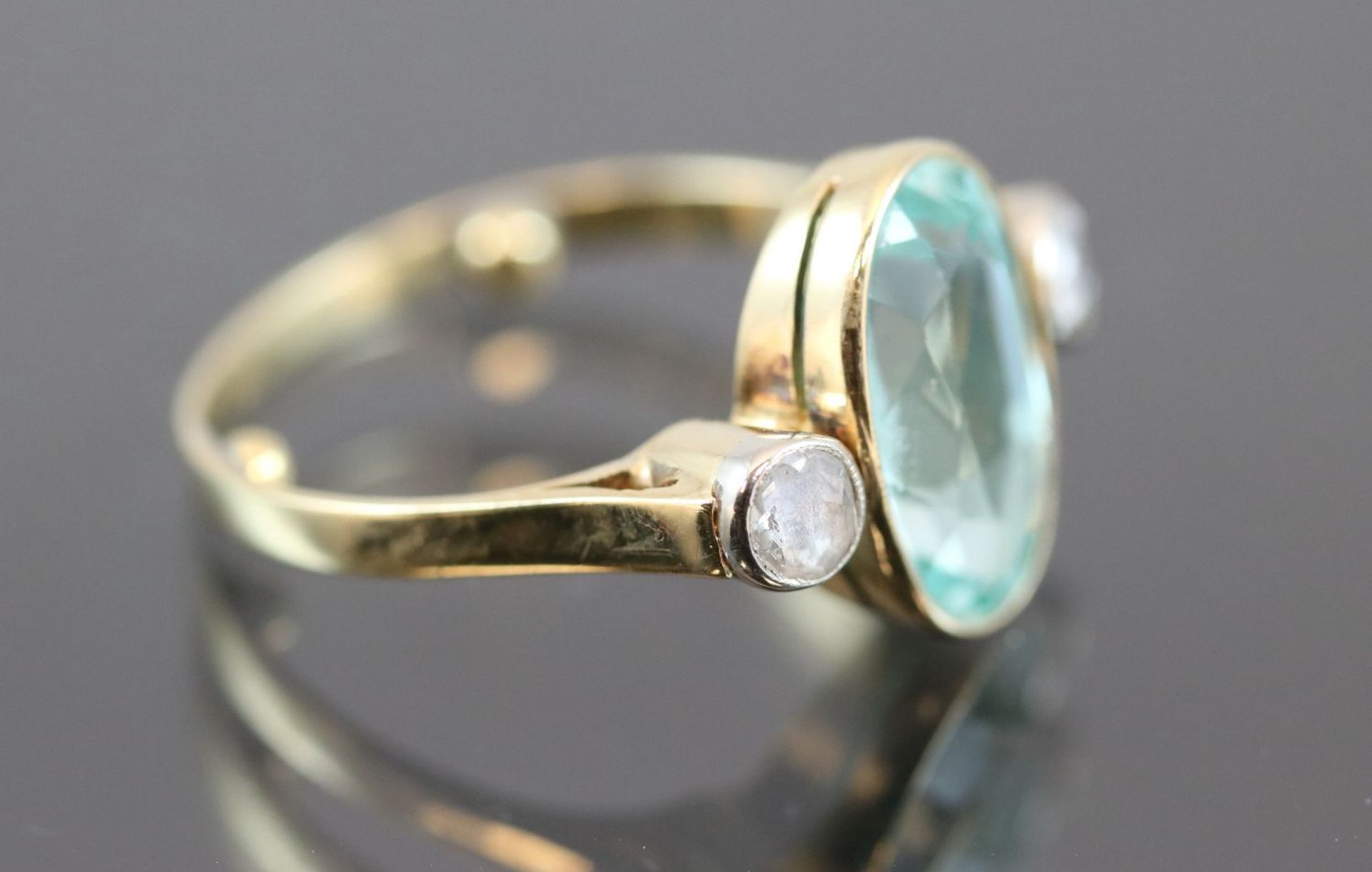Aquamarin-Diamant-Ring, 585 Gold3,7 Gramm 2 Diamantrosen, Ringgröße: 54Schätzpreis: 900,- - Bild 4 aus 7