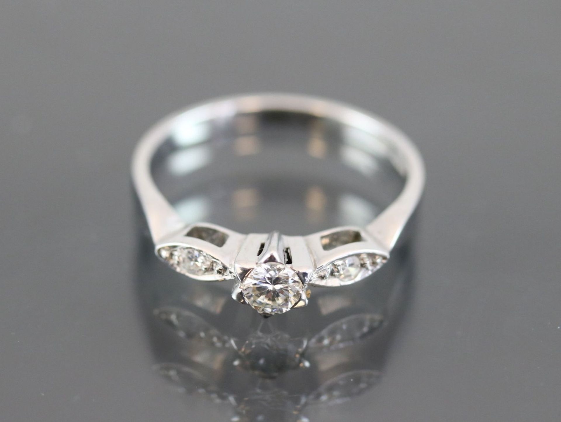 Brillant-Diamant-Ring, 585 Weißgold2,2 Gramm Brillant/Diamanten, 0,24 ct., w/vsi. Ringgröße: