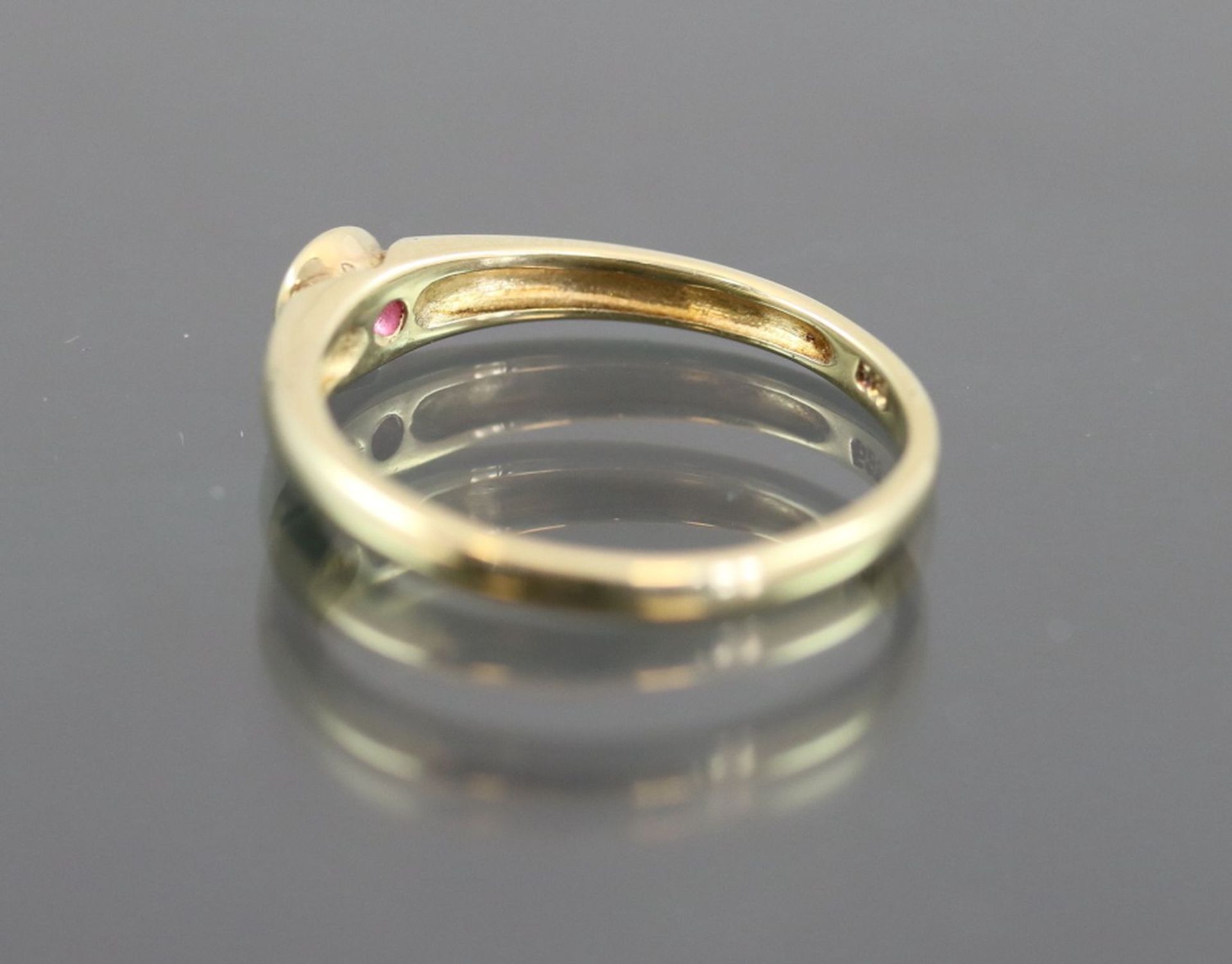 Rubin-Ring, 585 Gelbgold2,6 Gramm 1 Rubin, Ringgröße: 55Zustand: Neu-Nachlass JuwelierSchätzpreis: - Bild 3 aus 3