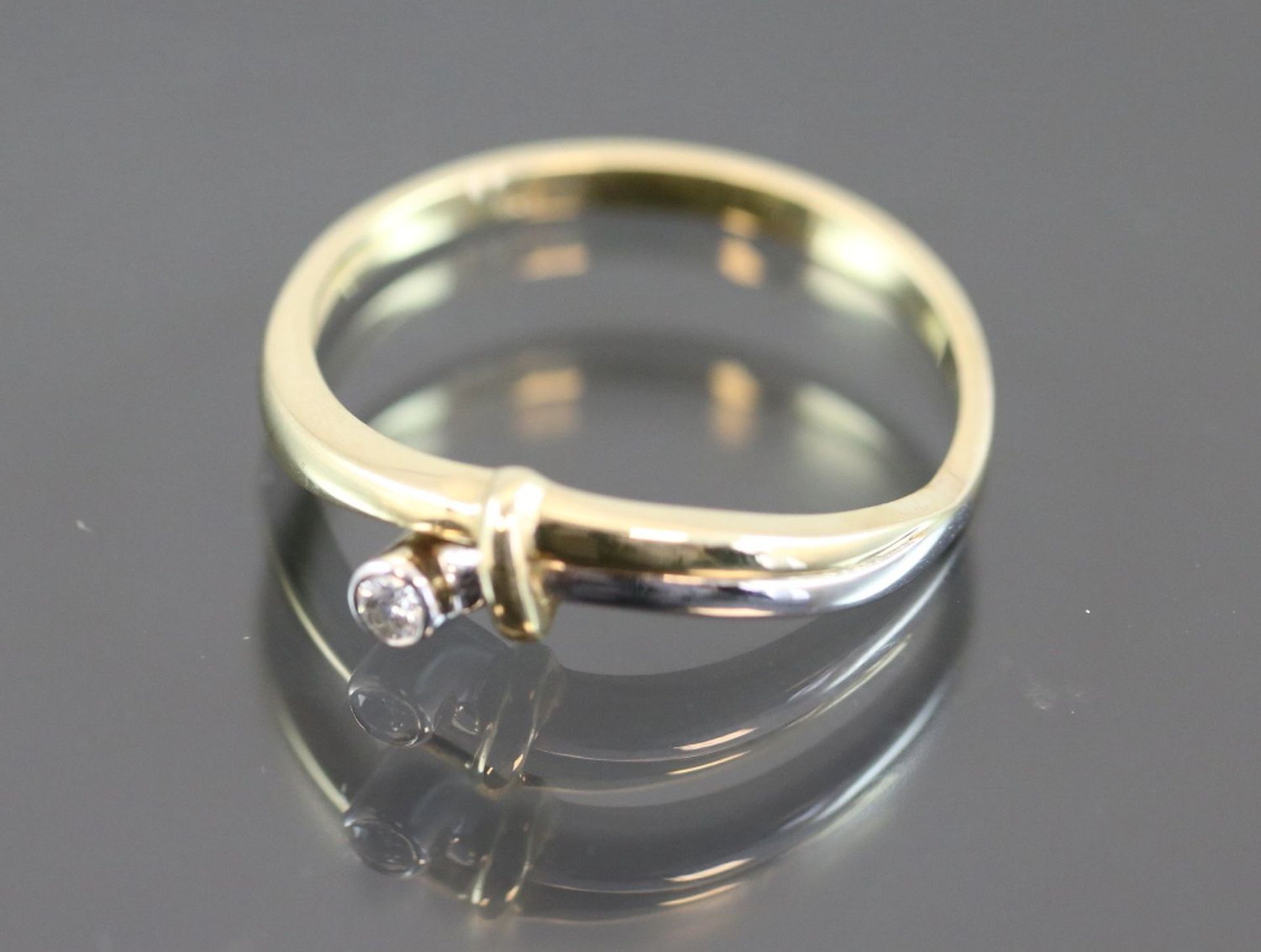 Brillant-Ring, 585 Gelbgold2,4 Gramm 1 Brillant, 0,04 ct., w/si. Ringgröße: 56Zustand: Neu- - Bild 2 aus 3