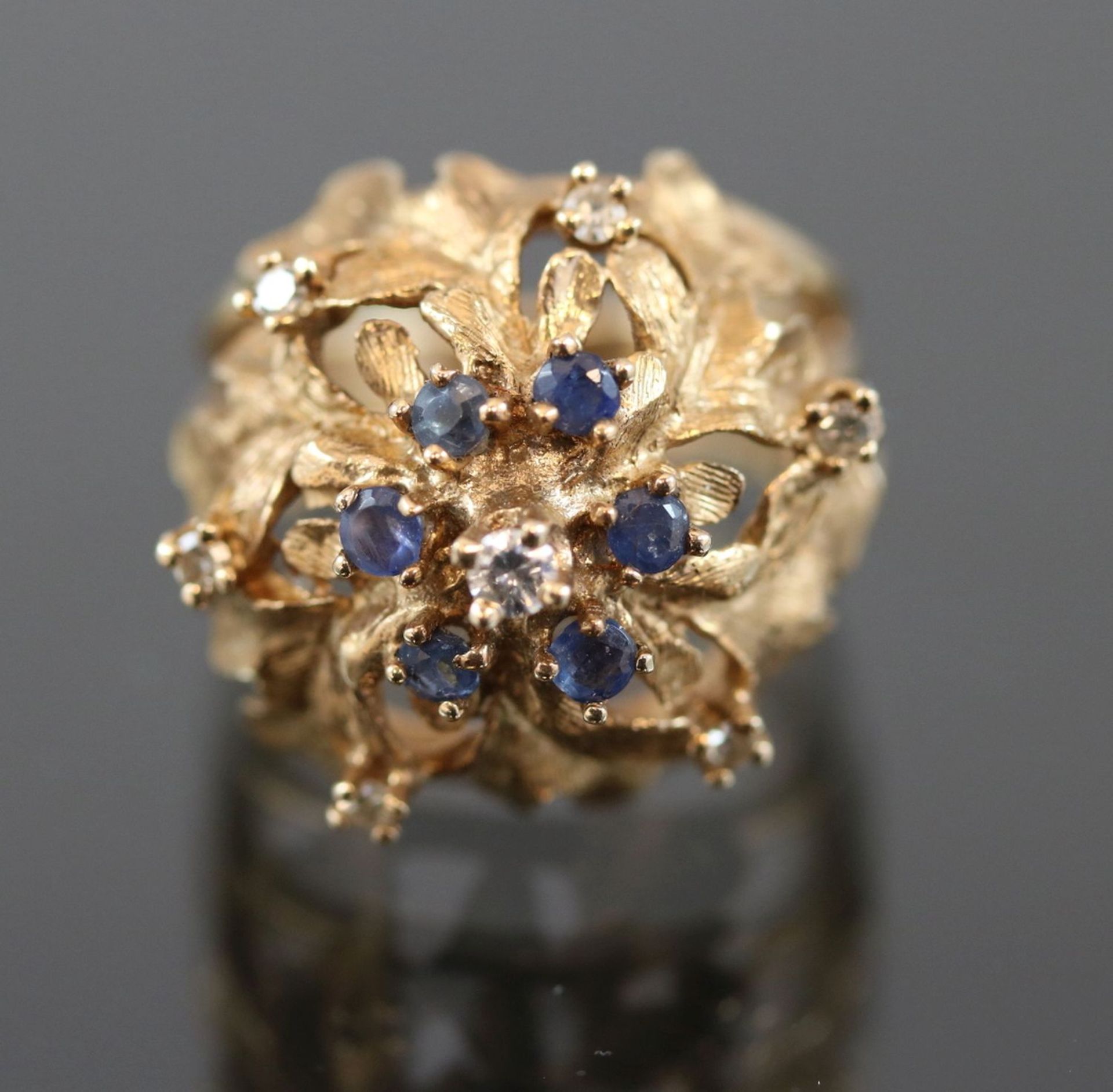 Saphir-Diamant-Ring, 585 Gelbgold10,9 Gramm 7 Diamanten, ca. 0,20 ct., w/si. Ringgröße: