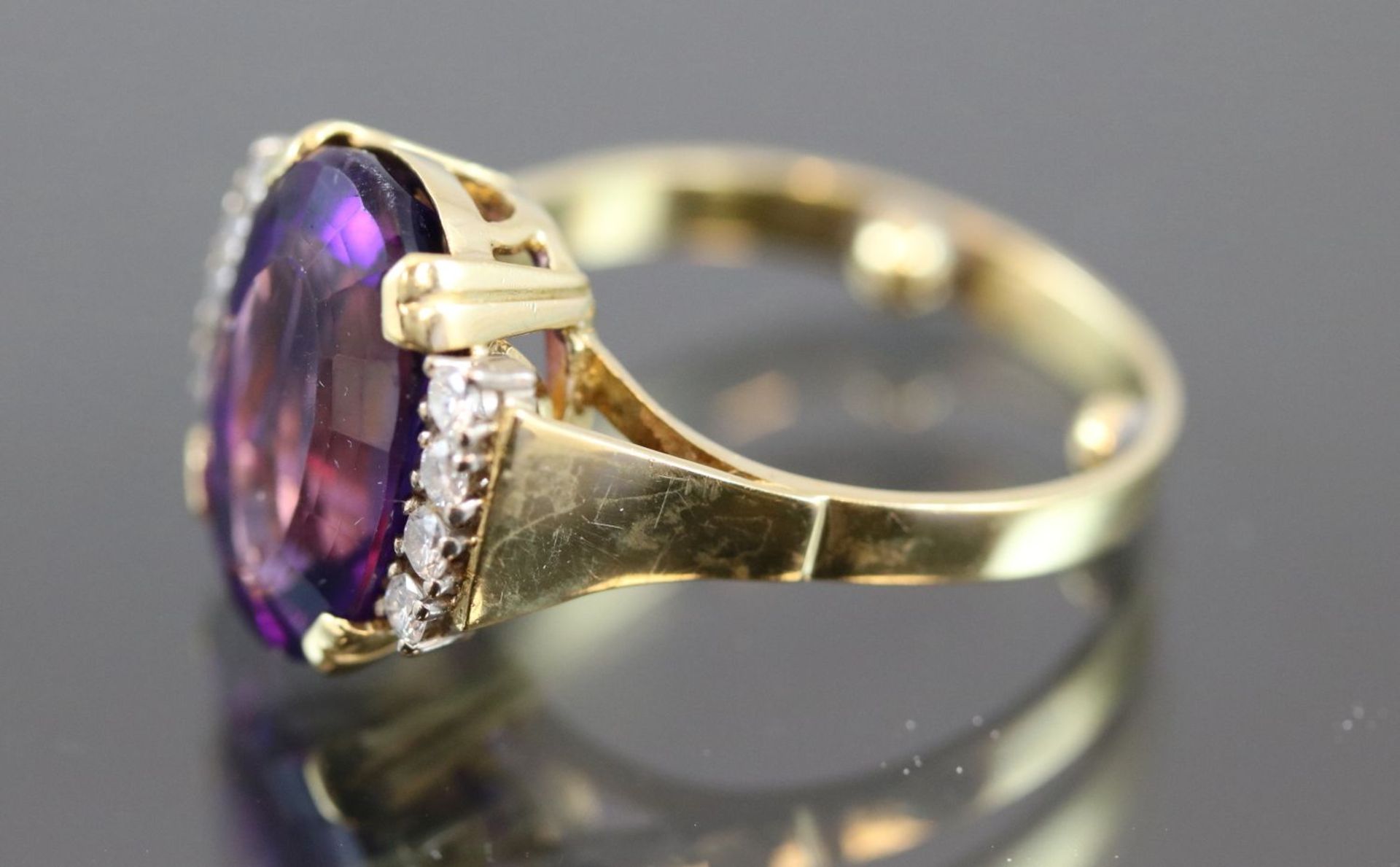 Amethyst-Brillant-Ring, 585 Gold6,7 Gramm 8 Brillanten, 0,40 ct., tw/vsi. Ringgröße: - Bild 3 aus 7