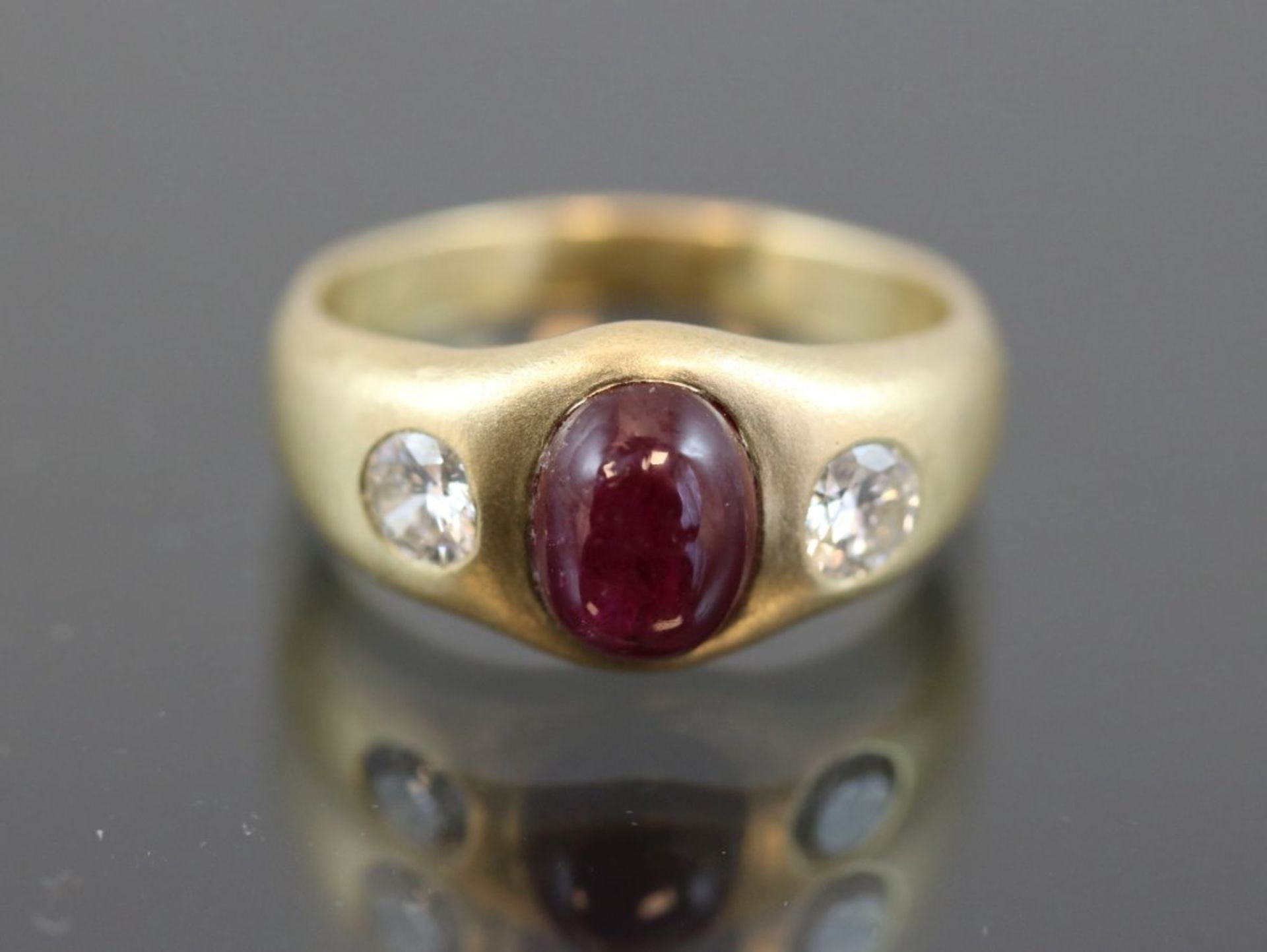Rubin-Brillant-Ring, 585 Gelbgold8,4 Gramm 2 Brillanten, 0,50 ct., tw/vsi. Ringgröße: 59Schätzpreis: