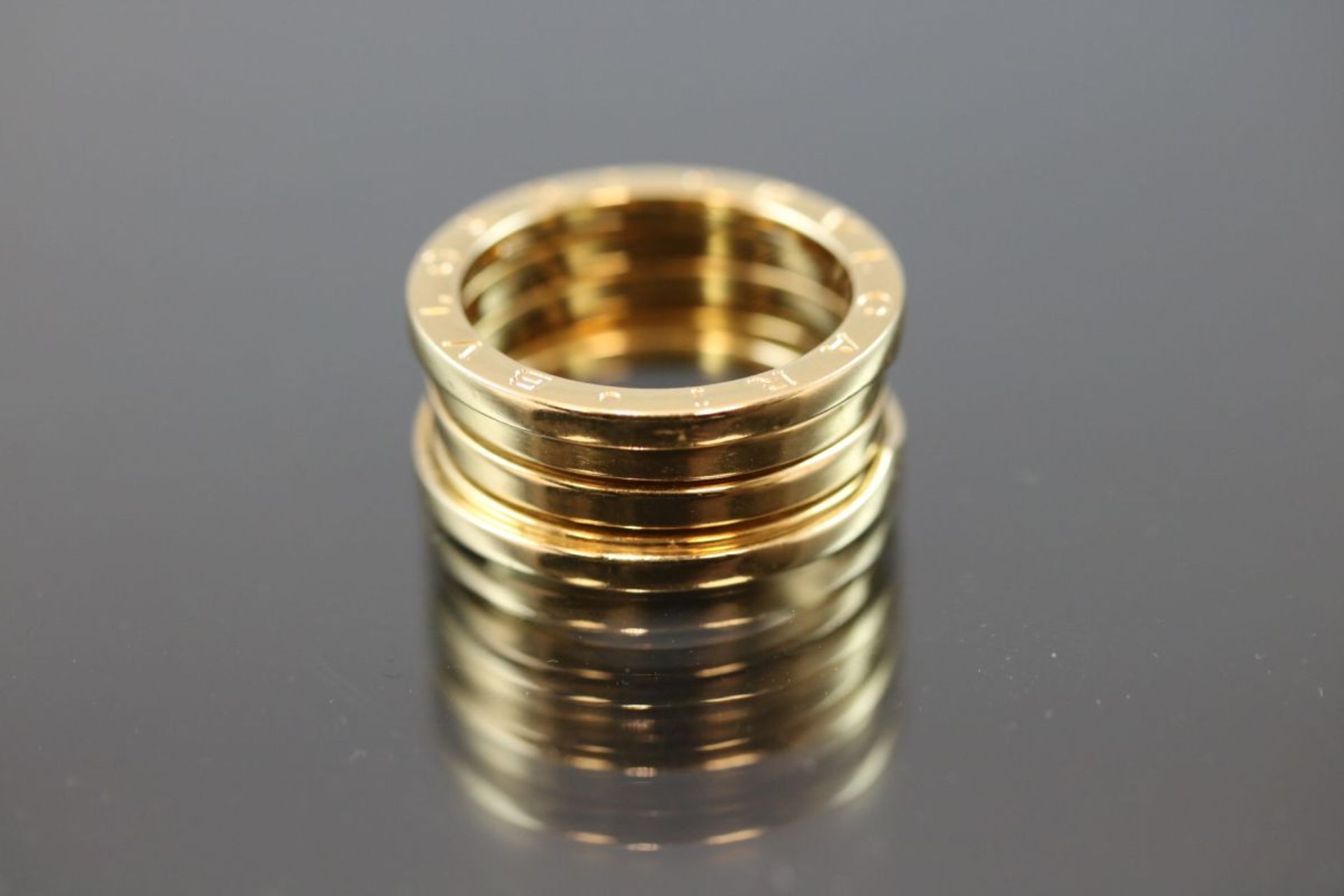Bulgari-Ring, 750 Gold11,5 Gramm Ringgröße: 57Schätzpreis: 2050,-
