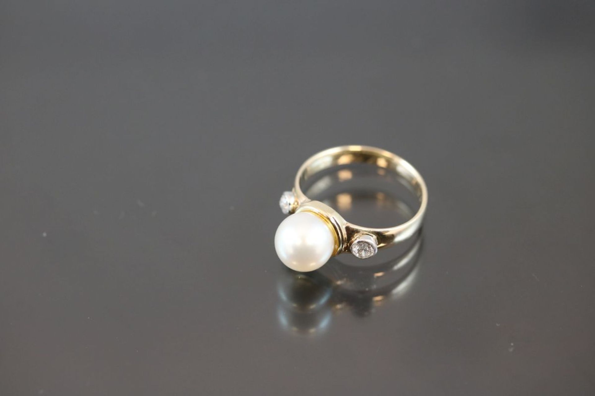 Antiker Perl-Diamant-Ring, 585 Gelbgold3,7 Gramm 2 Diamanten, 0,15 ct., w/si. Ringgröße: 53