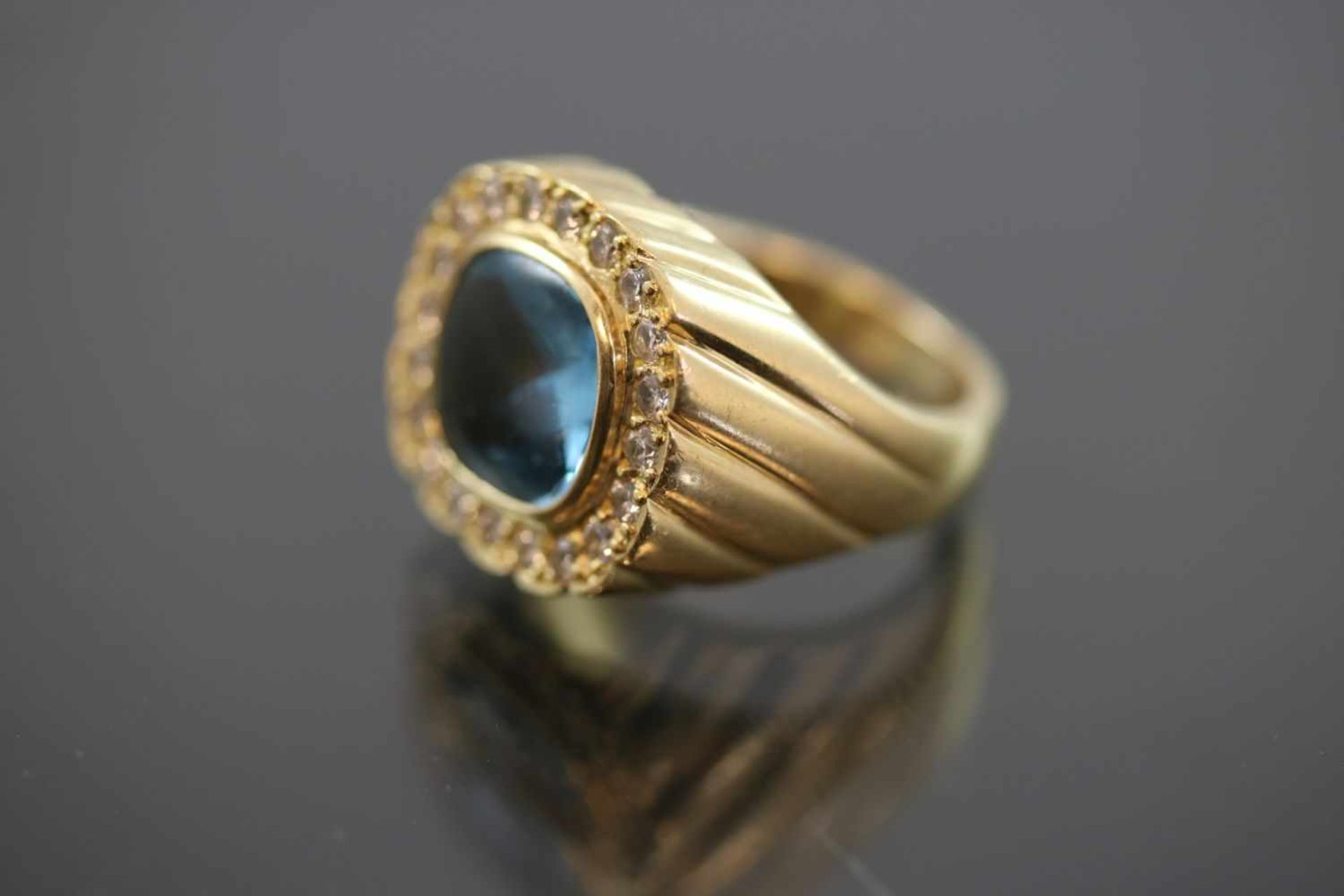 Brillant-Aquamarin-Ring, 750 Gold14,3 Gramm 20 Brillanten, 0,90 ct., w/si. Ringgröße: 54Schätzpreis: - Bild 2 aus 3