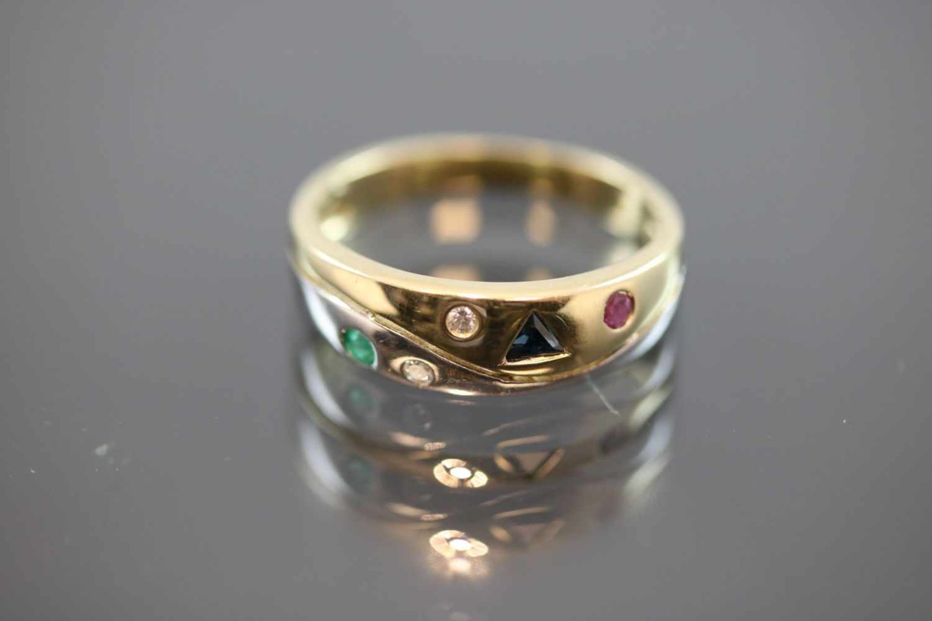 Saphir-Rubin-Smaragd-Brillant-Ring, 585 Gold3,3 Gramm 2 Brillanten, 0,02 ct., w/si. Ringgröße: