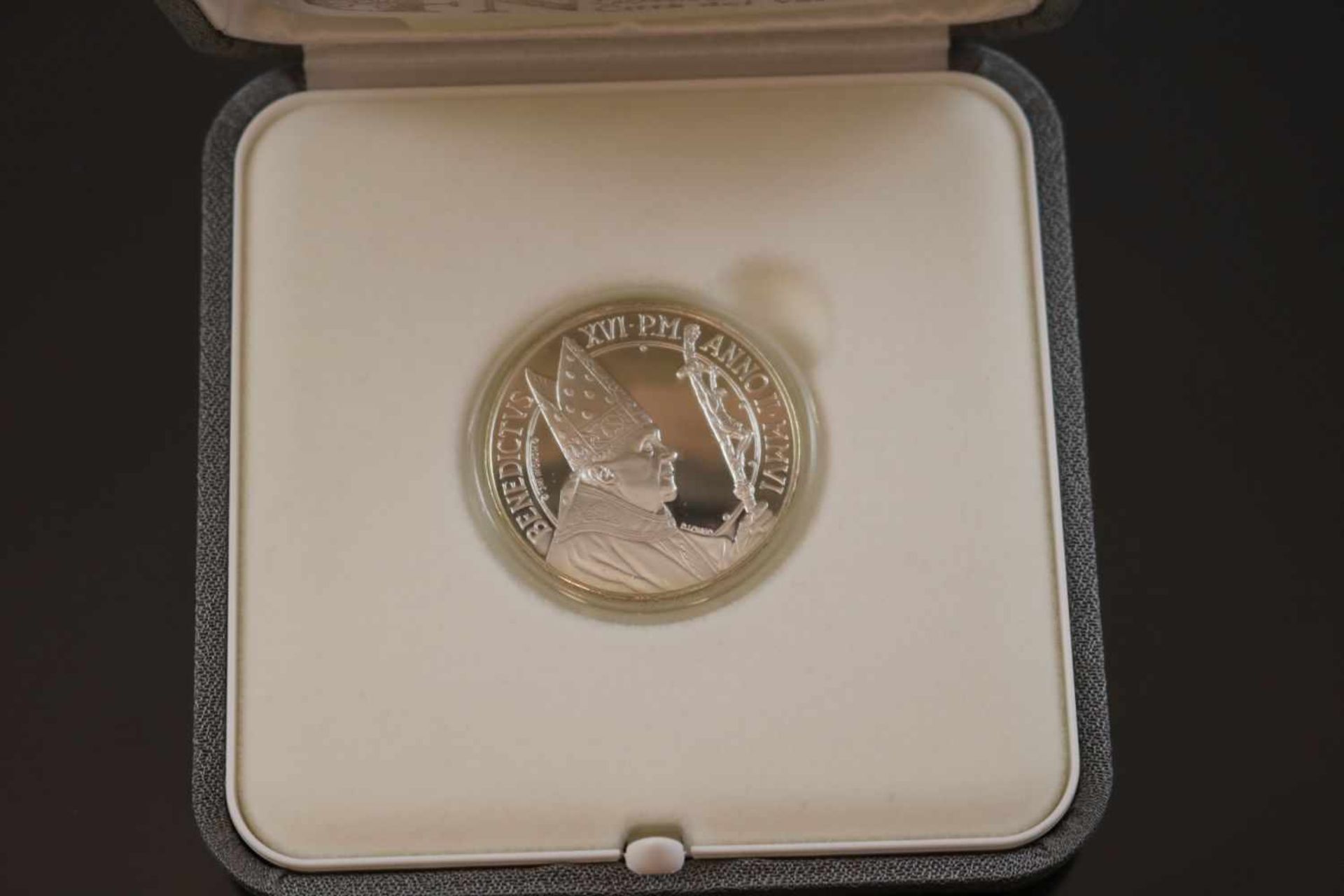 5 Euro 2006 VatikanMaterial: 925 SilberPrägebuchstabe: RGewicht: 18 Gramm Größe: 32 mm - Bild 2 aus 2