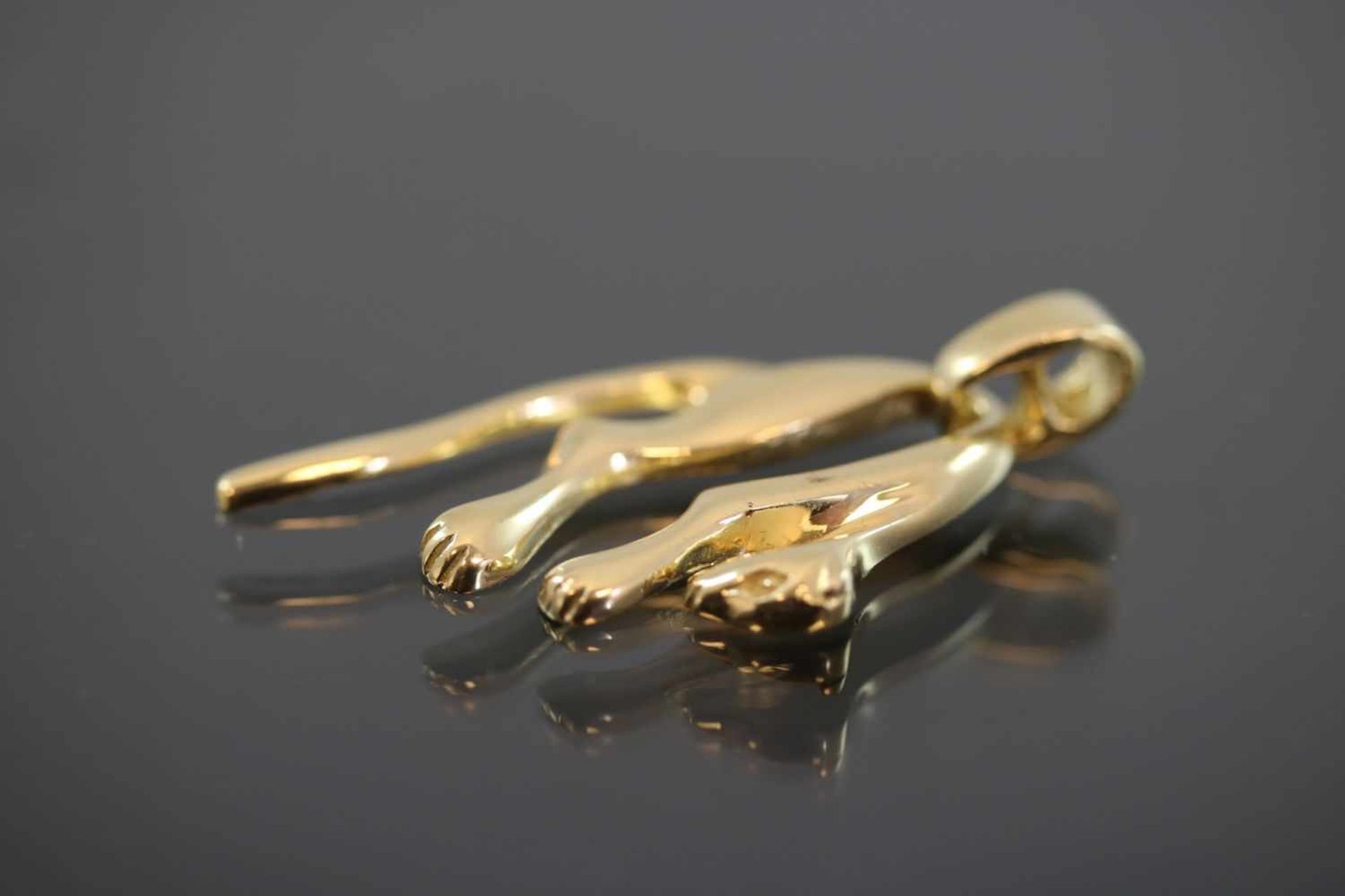 Panther-Anhänger, 585 Gelbgold7,40 Gramm 1 Diamant, 0,01 ct., w/si. Breite: 2 cm, Schätzpreis: - Bild 3 aus 3