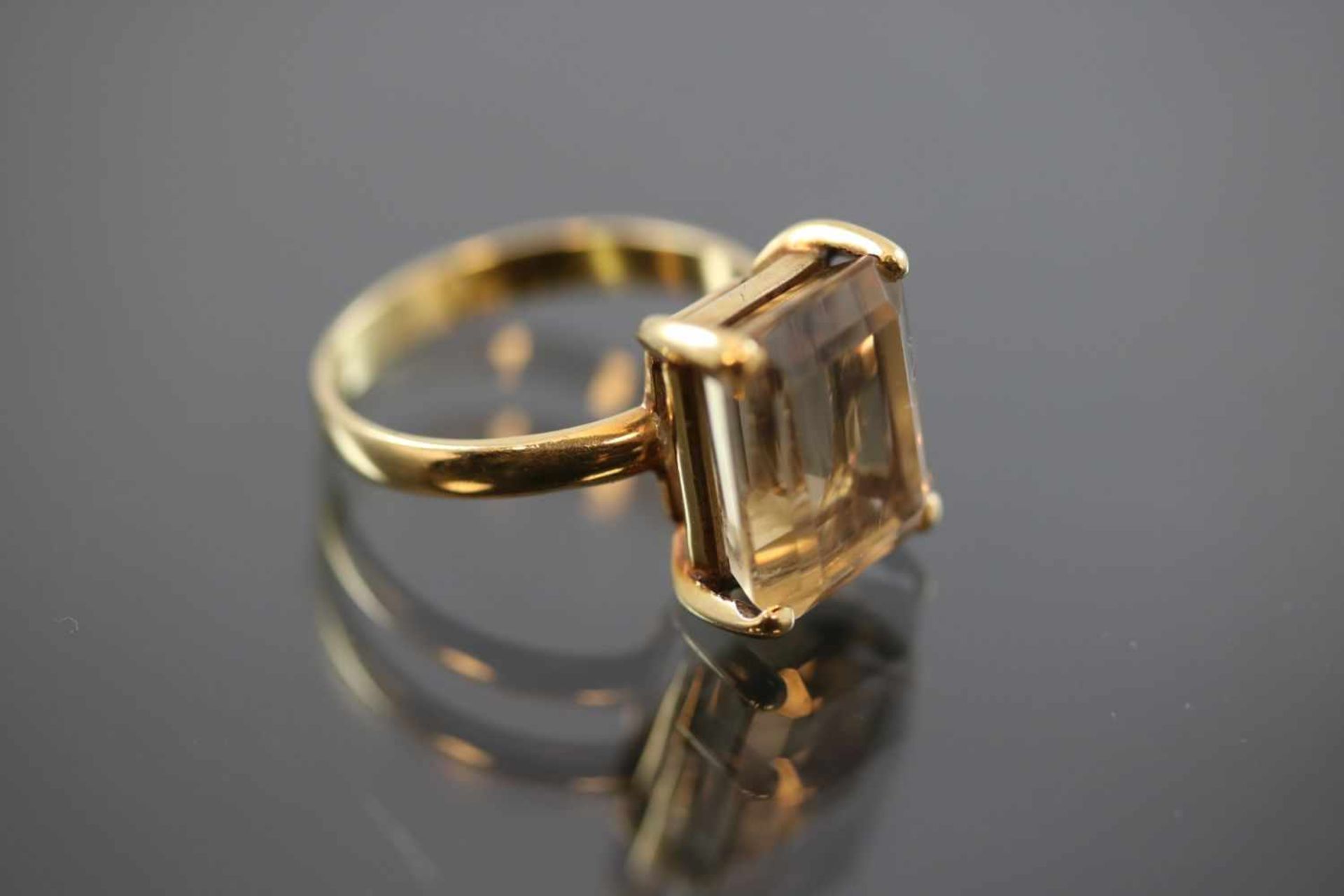 Citrin-Ring, 750 Gold5,2 Gramm 1 Citrin, Ringgröße: 57Schätzpreis: 700,- - - -25.00 % buyer's - Bild 3 aus 3