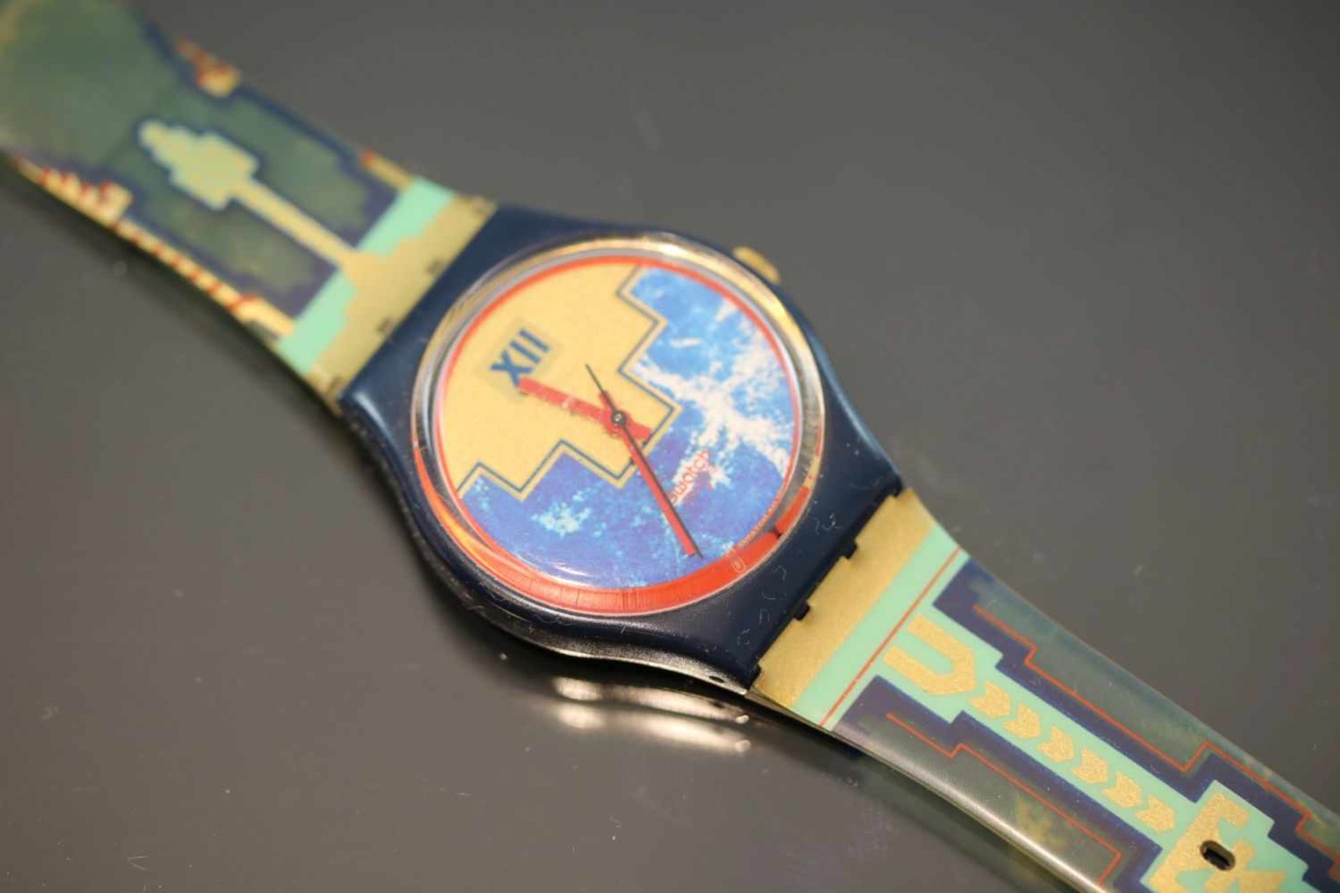 Swatch & Art-Uhr Quartz-Werk Silikon-Band Gehäusedurchmesser: 34 mm- - -25.00 % buyer's premium on