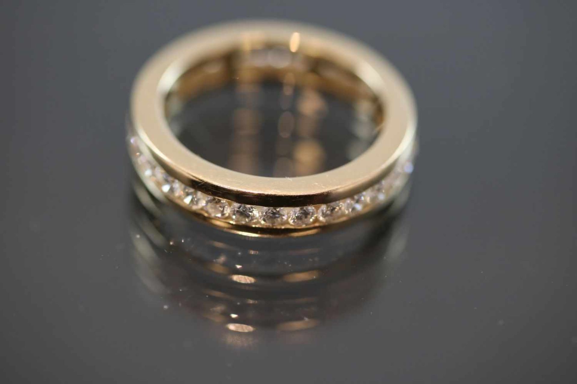 Diamant-Ring, 750 Weißgold2,16 Gramm 7 Diamanten, 0,07 ct., c/si. Ringgröße: 52Schätzpreis: