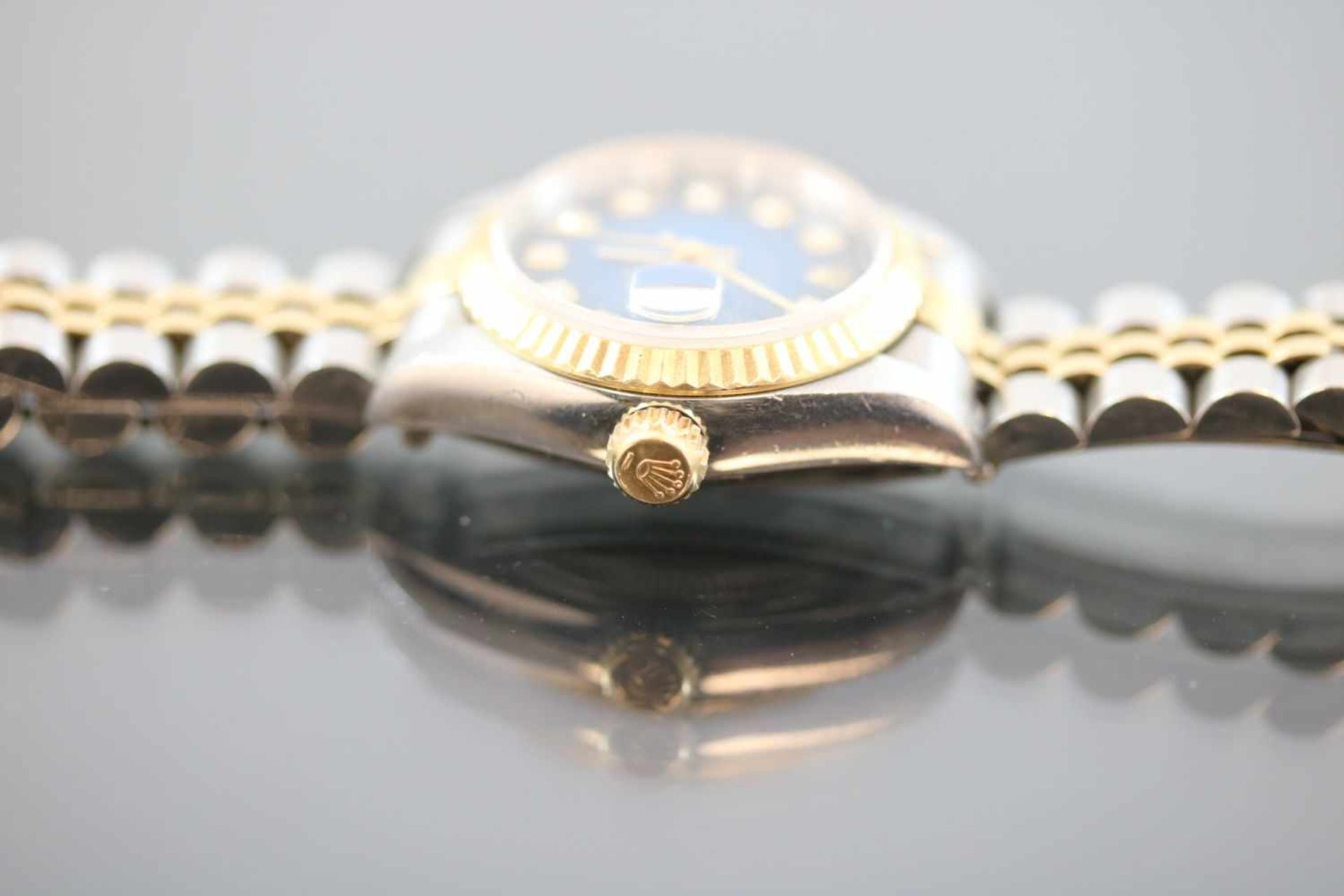 Rolex Oyster PerpetualWerk: AutomatikBand: Stahl/GoldFunktion: DatumsanzeigeGehäuse Ø: 2,6 cm Blaues - Bild 3 aus 3