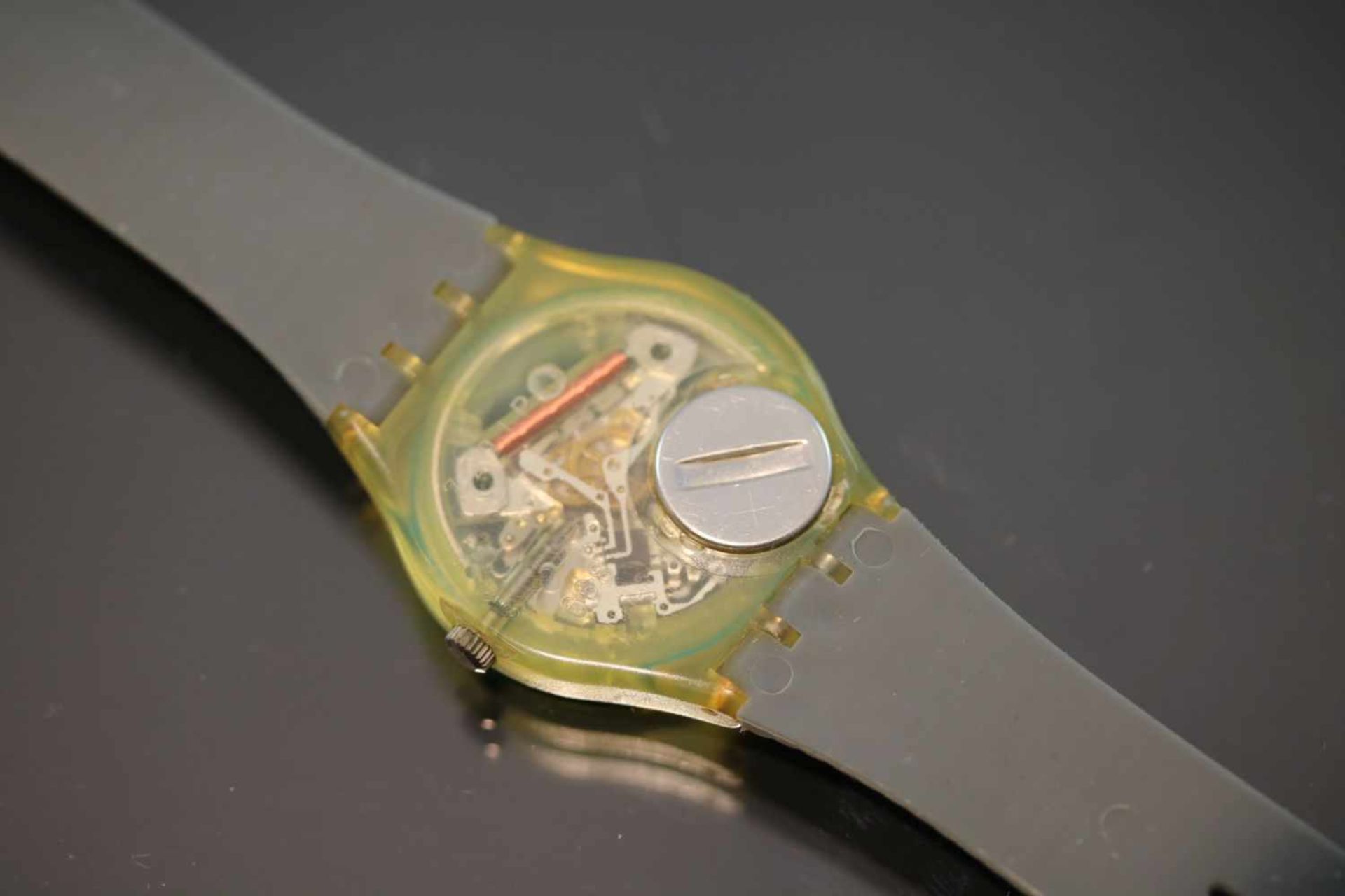 Swatch & Art-Uhr Quartz-Werk Silikon-Band Gehäusedurchmesser: 34 mm- - -25.00 % buyer's premium on - Bild 2 aus 2