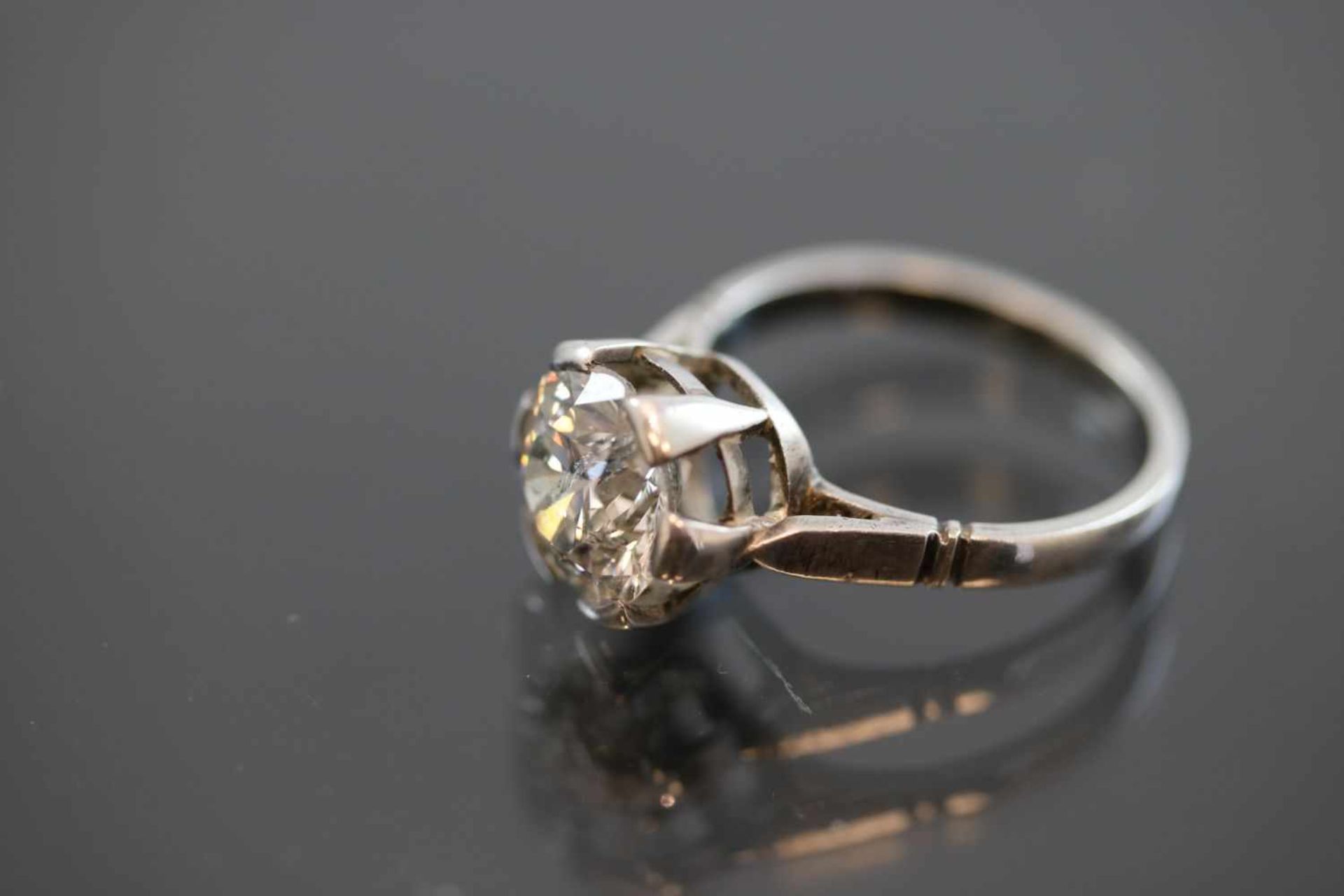 Brillant-Ring, Silber1,8 Gramm 1 Brillant, 2,7 ct., c/p. Ringgröße: 51- - -25.00 % buyer's premium - Bild 2 aus 3