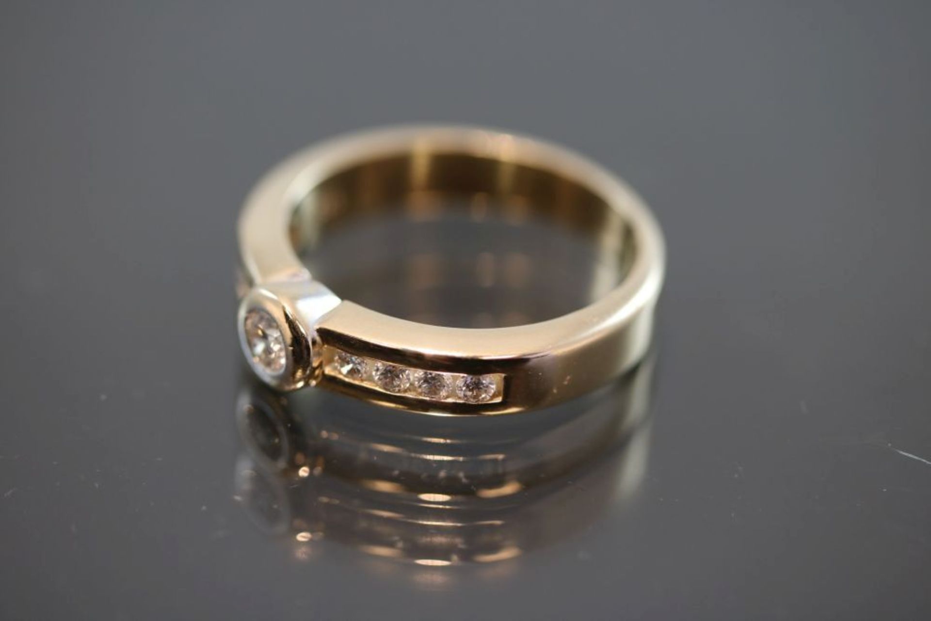 Brillant-Ring, 585 Gold7,6 Gramm 9 Brillanten, 0,60 ct., w/si. Ringgröße: 61Schätzpreis: - Bild 2 aus 3