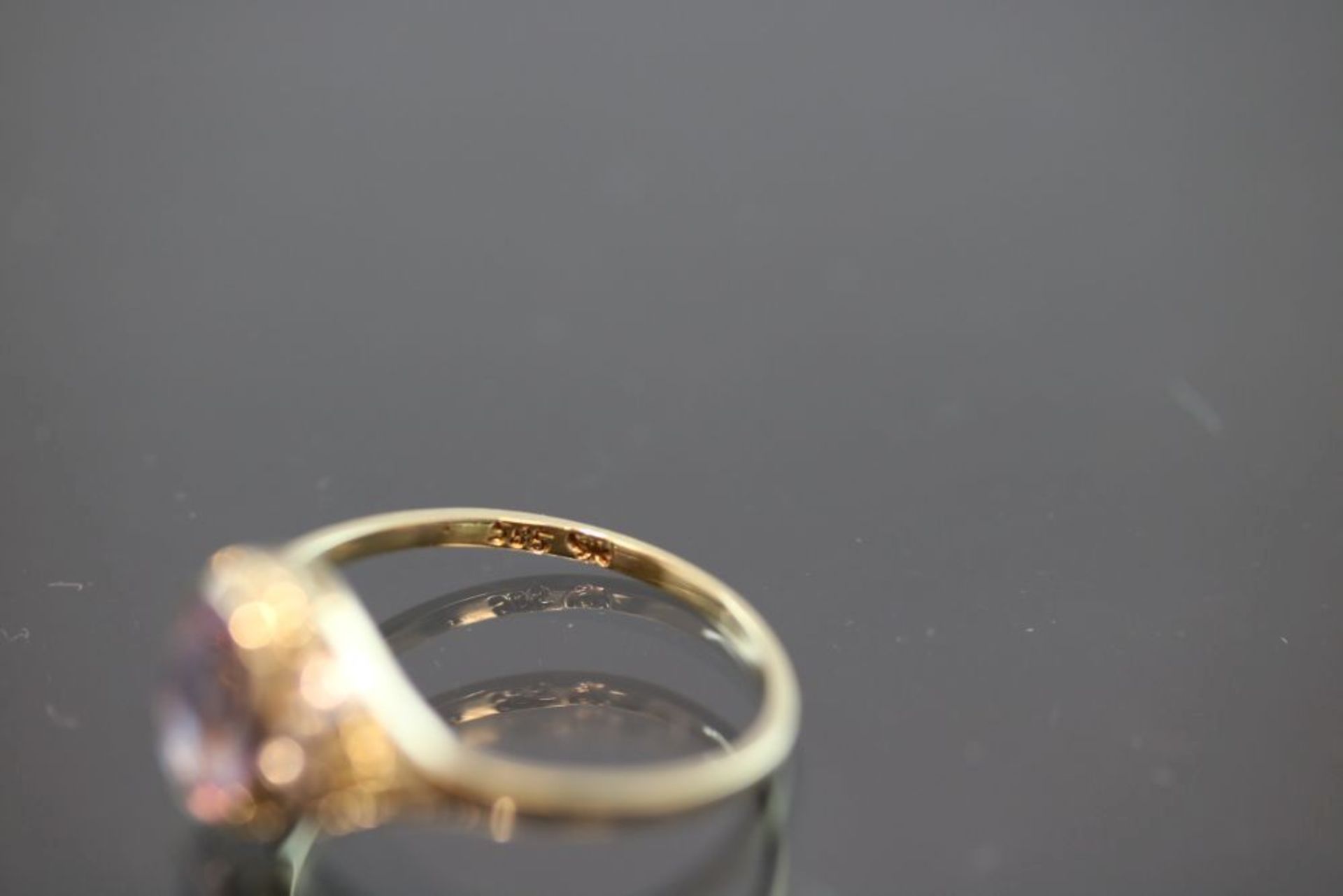 Amethyst-Ring, 585 Gold1,8 Gramm 1 Amethyst, Ringgröße: 56- - -25.00 % buyer's premium on the hammer - Bild 3 aus 3