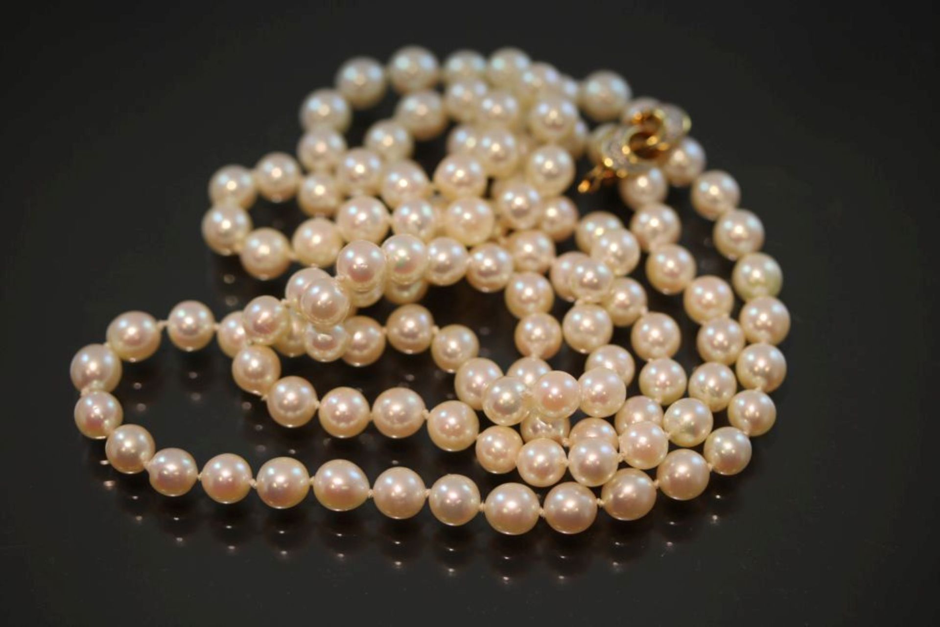 Perlenkette mit Kettenverkürzer, 585 Gold55,3 Gramm 2 Diamanten, Länge: ca. 90 cm Perlenkette endlos - Bild 2 aus 2