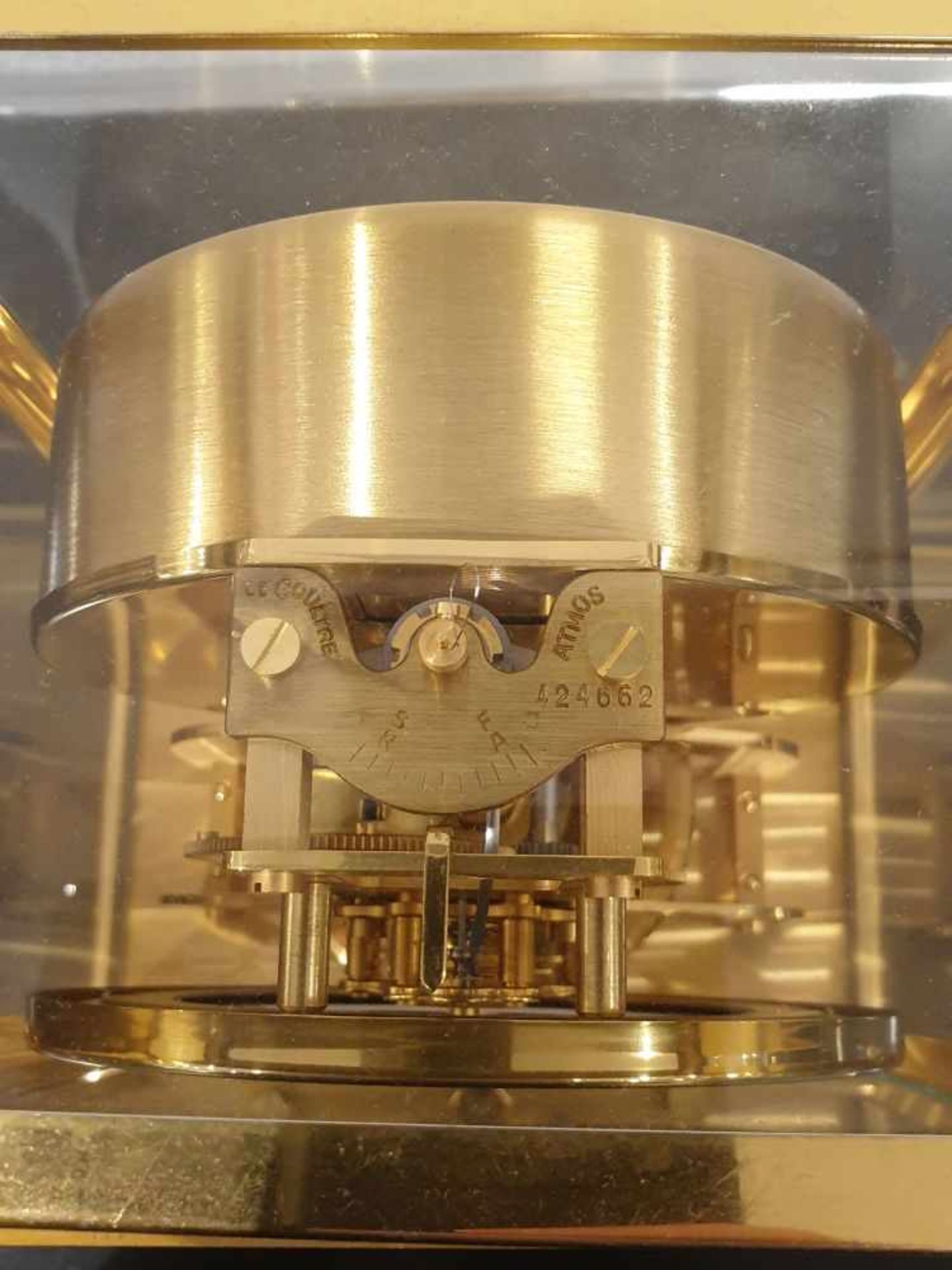 Jäger le Coultre-AtmosGehäuse vergoldet mit Glaskorpus. Besonderheiten: Schon eine - Bild 3 aus 5