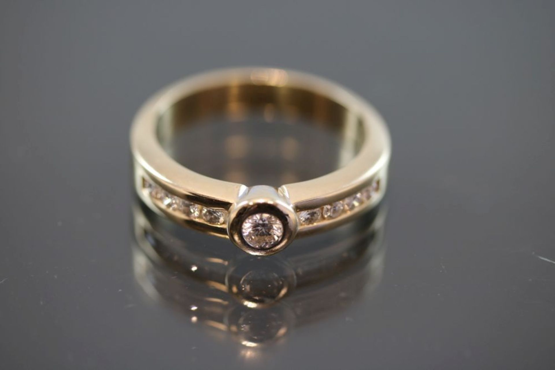 Brillant-Ring, 585 Gold7,6 Gramm 9 Brillanten, 0,60 ct., w/si. Ringgröße: 61Schätzpreis: