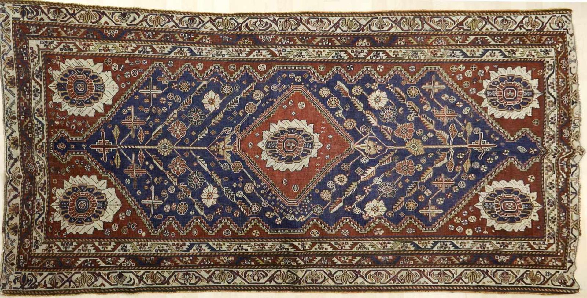 Teppich, Brücke, Kaukasus, wohl Aserbeidschan, alt - antikWolle auf Wolle. Vier gleiche, schmale - Bild 2 aus 3
