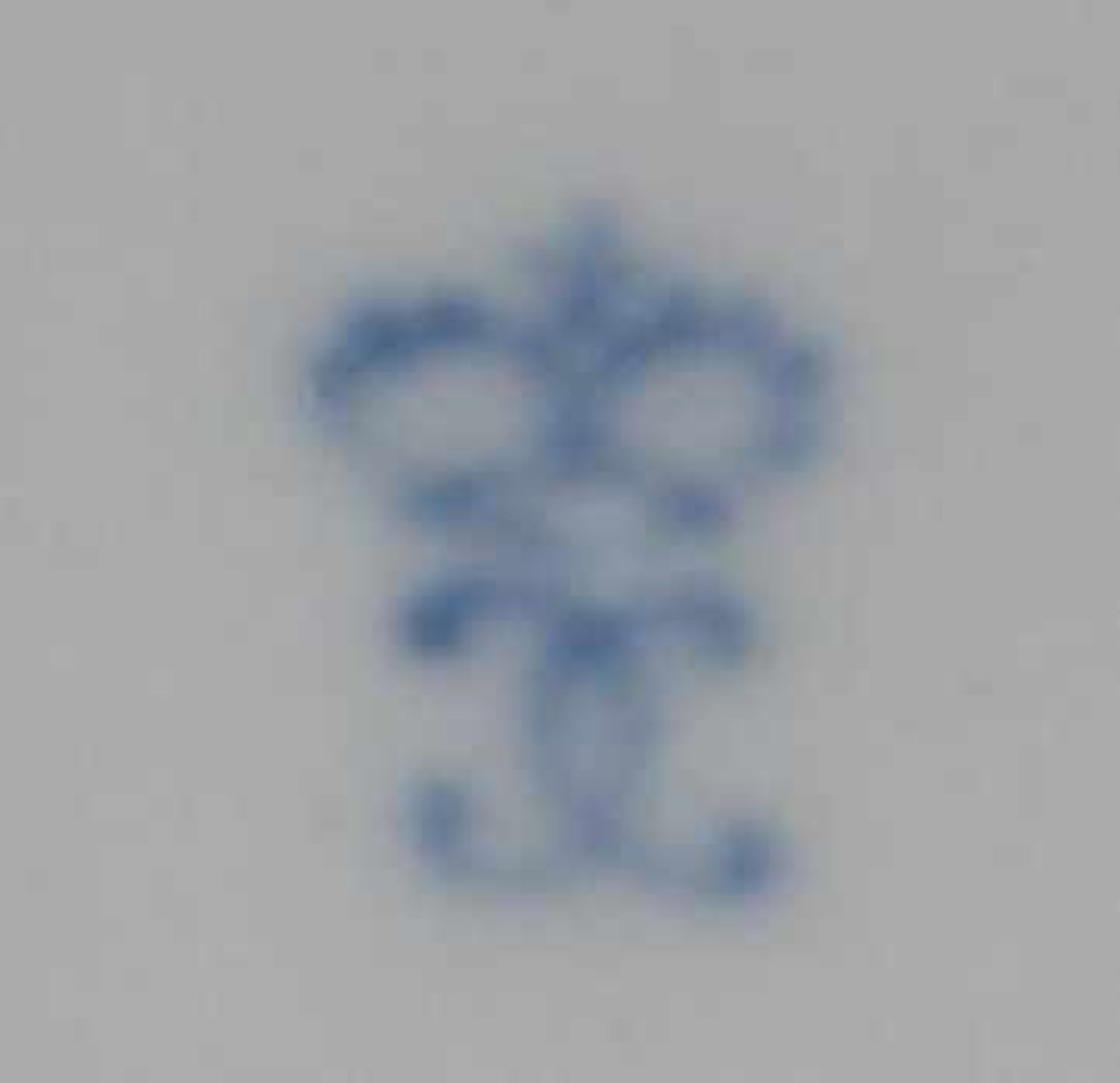 Terrine mit Presentoire, Ludwigsburg, 19. Jh.Runde Form mit Haubendeckel und aufgesetzten Blüten und - Bild 2 aus 3