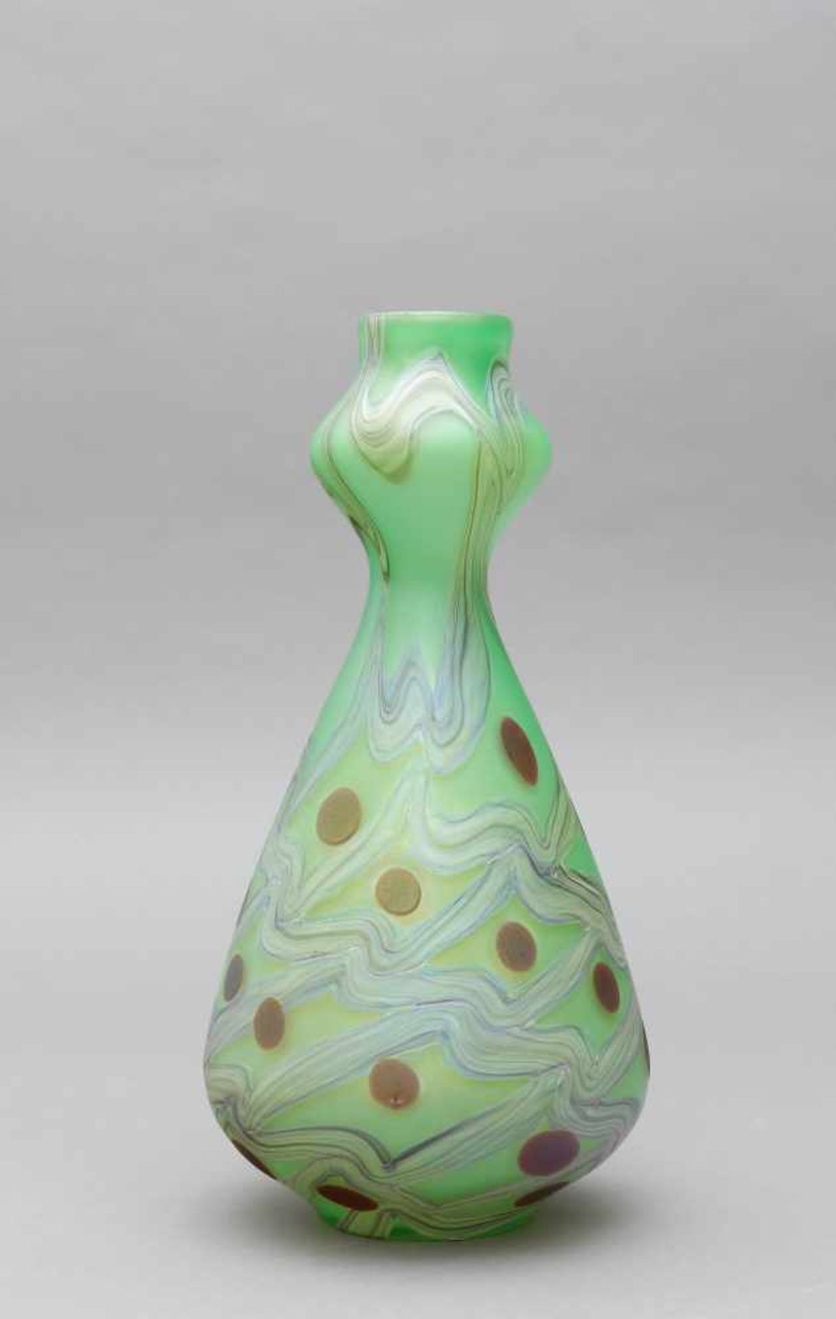 Vase, Wilhelm Kralik Sohn, Eleonorenhain, Böhmen, um 1900Konische Balusterform mit eingezogenem